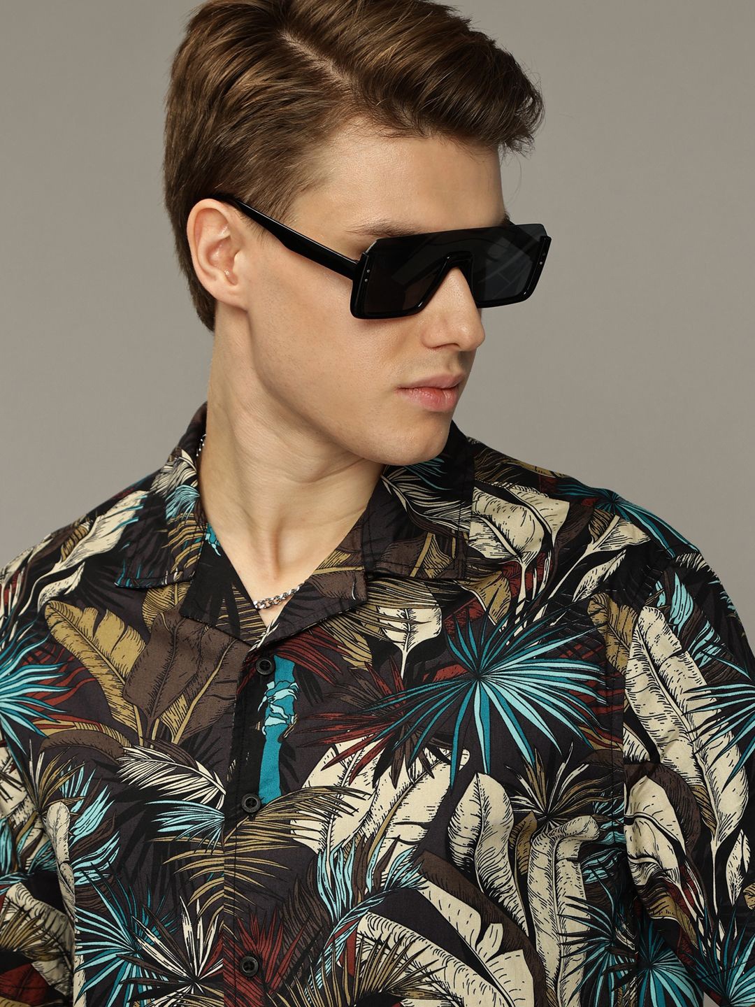 The Roadster Lifestyle Co. Men Premium Cuban Collar Floral Printed Cotton Casual Shirt, Black
The Roadster Lifestyle Co. Men Premium Cuban Collar Floral Printed Cotton Casual Shirt, Black