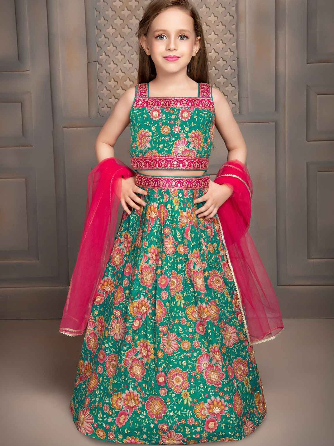 Lagorii Girls Embroidered Sequinned Ready to Wear Lehenga & Blouse With Dupatta, Green
Lagorii Girls Embroidered Sequinned Ready to Wear Lehenga & Blouse With Dupatta, Green