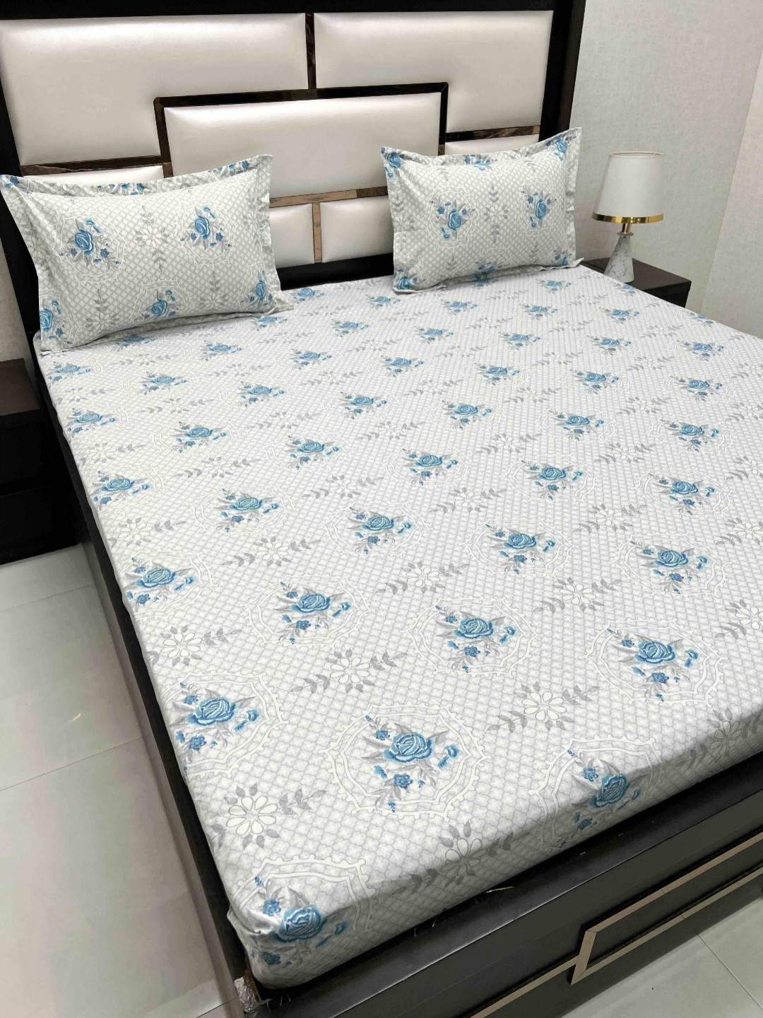 Pure Decor Velar Fur Sib Blue Floral Pure Cotton 240TC Super King Bedsheet Set 2.74mx2.74m
Pure Decor Velar Fur Sib Blue Floral Pure Cotton 240TC Super King Bedsheet Set 2.74mx2.74m