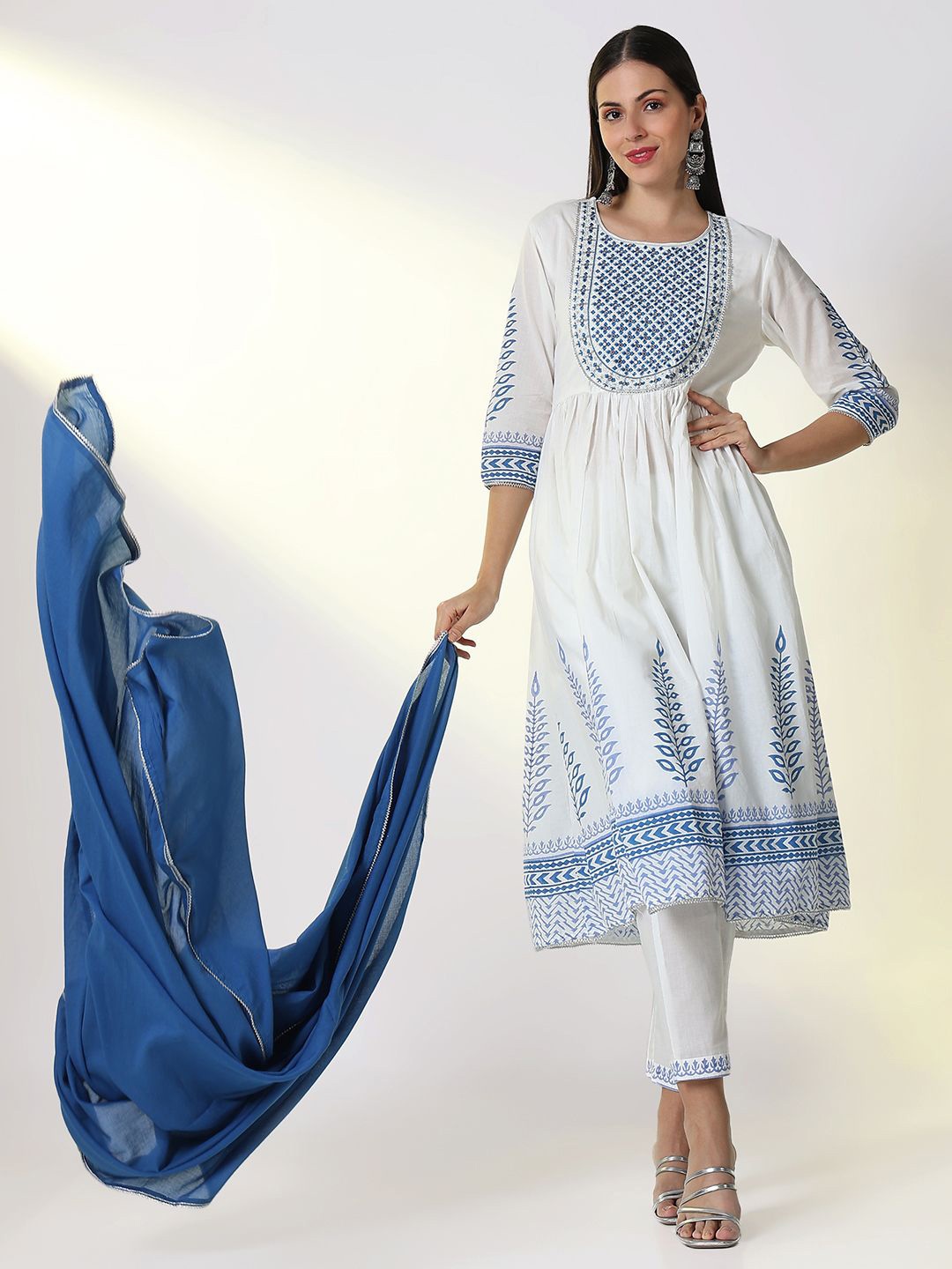 SHOWOFF Ethnic Motifs Embroidered Mirror Work Anarkali Kurta With Trousers & Dupatta, White
SHOWOFF Ethnic Motifs Embroidered Mirror Work Anarkali Kurta With Trousers & Dupatta, White