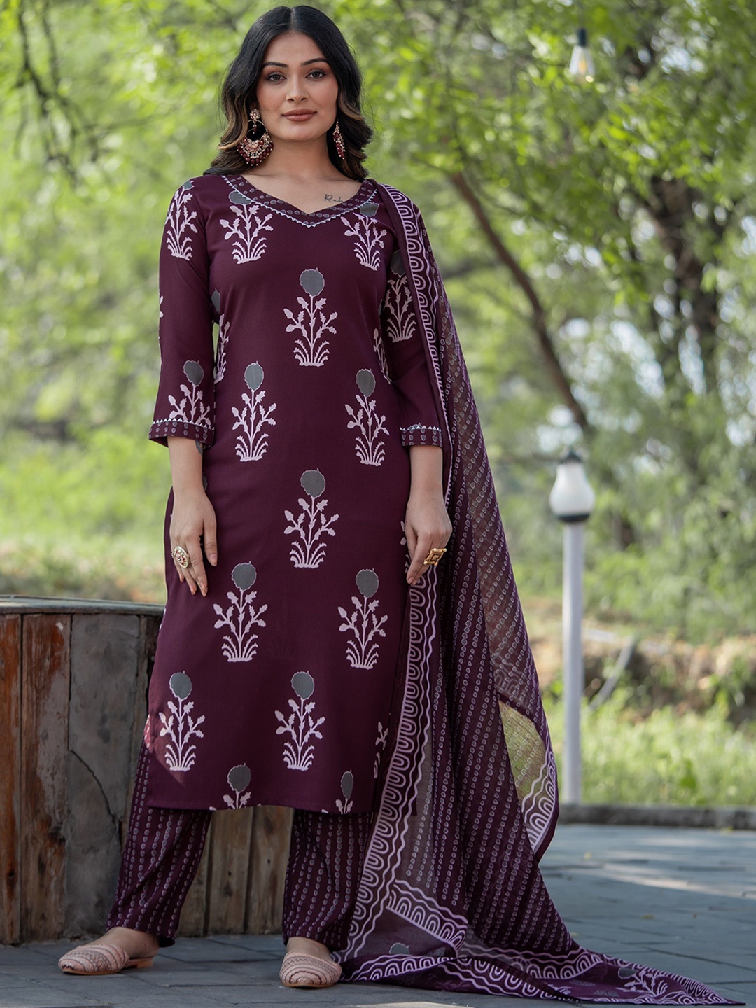 Fashion Ritmo Floral Printed Pure Cotton Straight Kurta with Trousers & Dupatta, Purple
Fashion Ritmo Floral Printed Pure Cotton Straight Kurta with Trousers & Dupatta, Purple