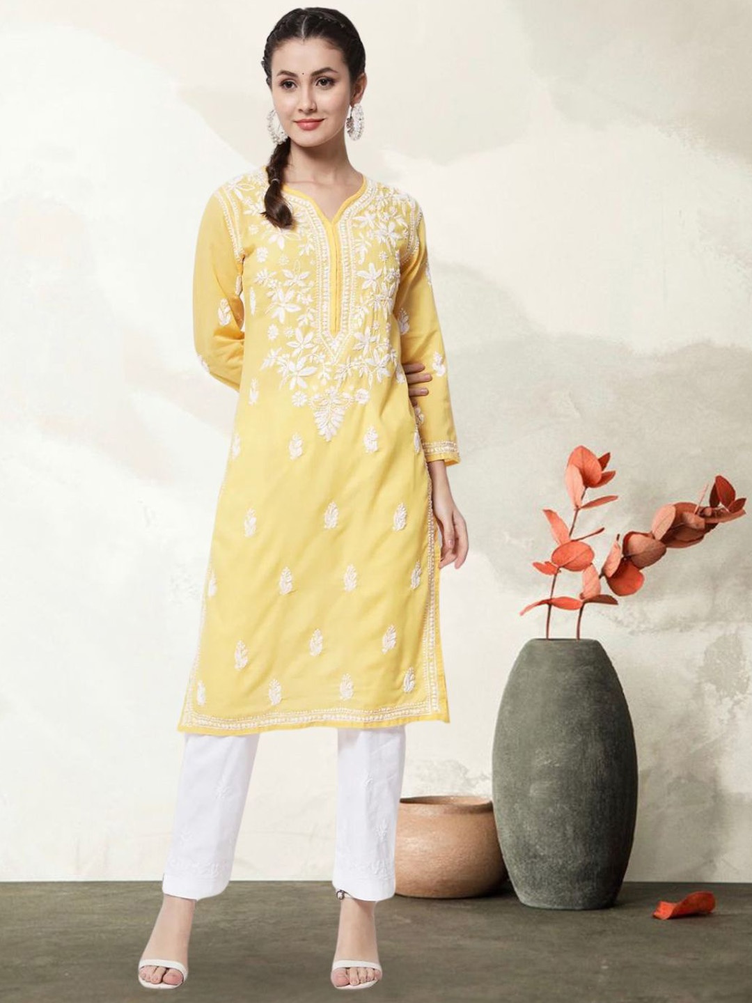 PARAMOUNT CHIKAN Ethnic Motifs Embroidered Lucknowi Chikankari Georgette Kurta, Yellow
PARAMOUNT CHIKAN Ethnic Motifs Embroidered Lucknowi Chikankari Georgette Kurta, Yellow