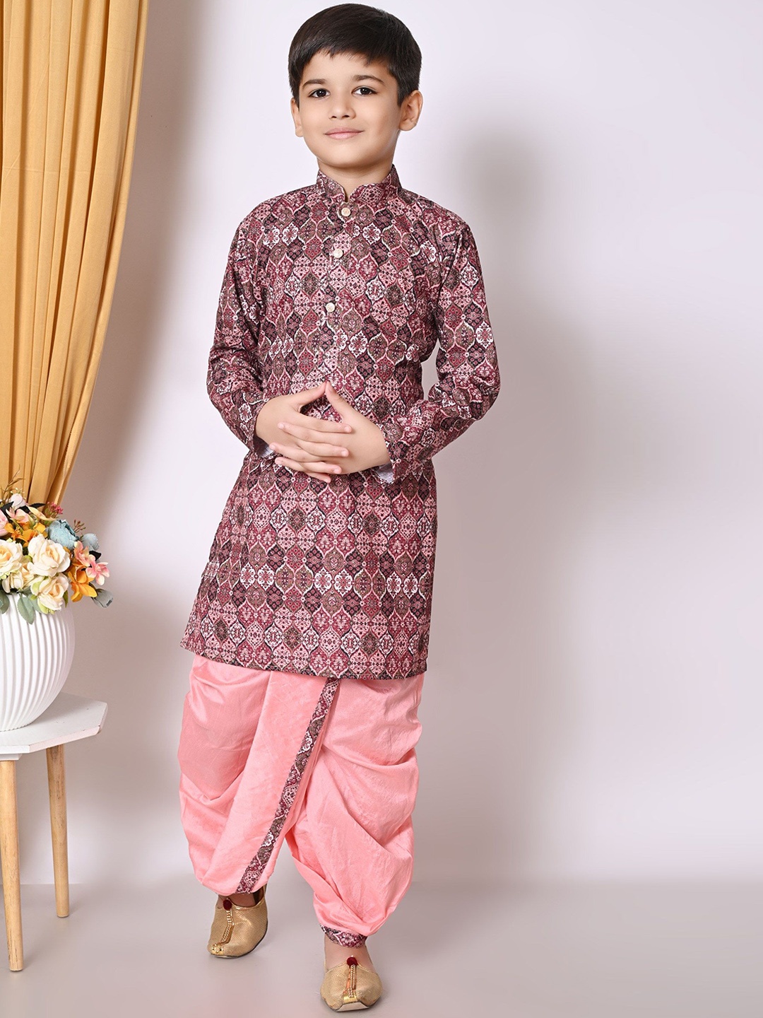 NFC CREATION Boys Ethnic Motifs Printed Regular Sequinned Dupion Silk Kurta & Dhoti Pant, Peach
NFC CREATION Boys Ethnic Motifs Printed Regular Sequinned Dupion Silk Kurta & Dhoti Pant, Peach