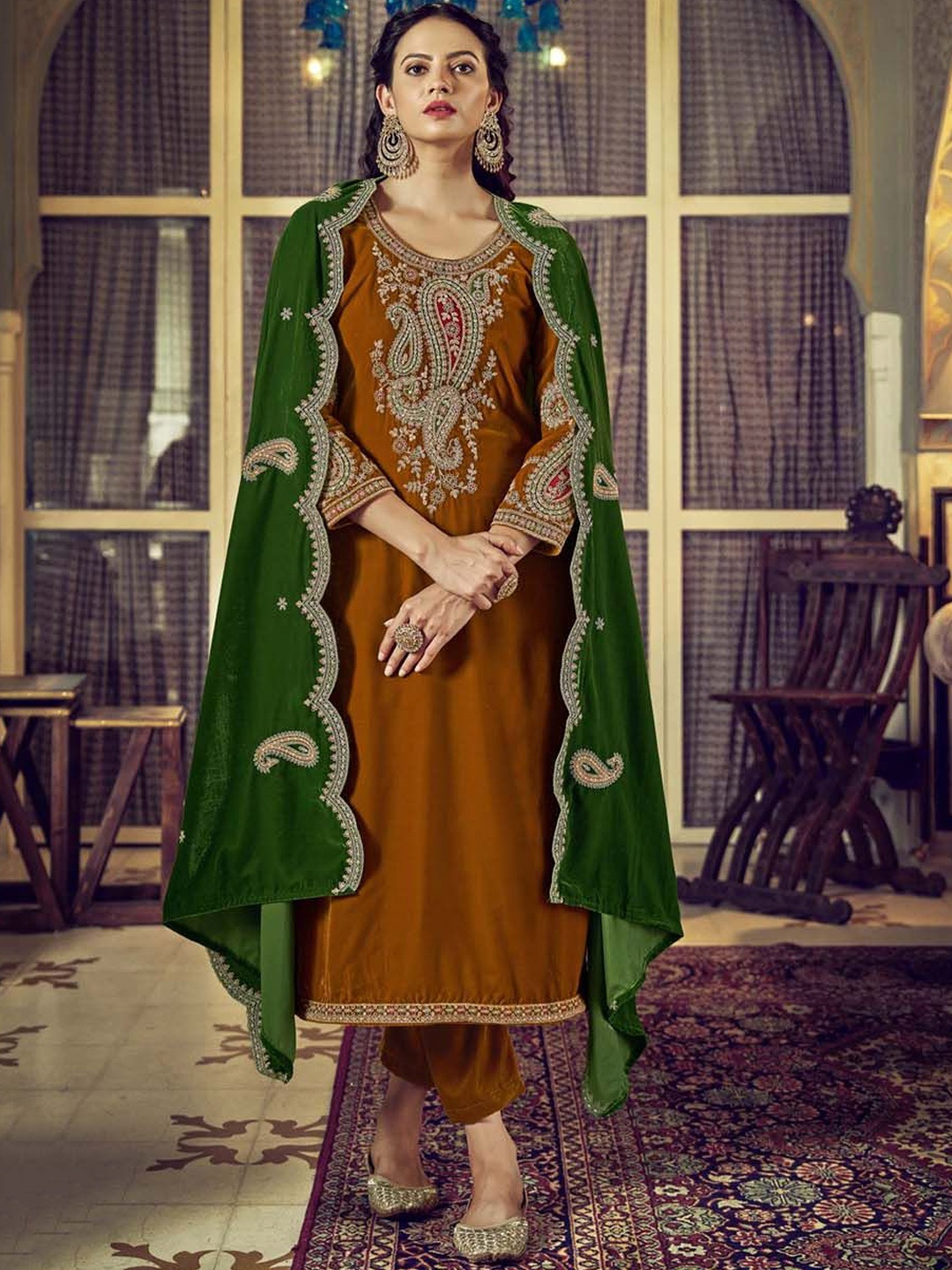 Clora Creation Women Ethnic Motifs Embroidered Regular Velvet Kurta with Trousers & With Dupatta, Mustard
Clora Creation Women Ethnic Motifs Embroidered Regular Velvet Kurta with Trousers & With Dupatta, Mustard