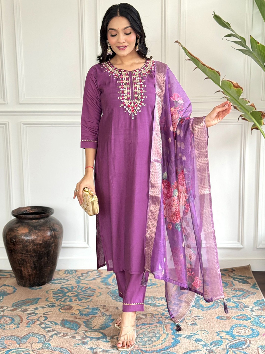 Anouk Purple Floral Embroidered Thread Work Chanderi Silk Kurta With Trousers & Dupatta
Anouk Purple Floral Embroidered Thread Work Chanderi Silk Kurta With Trousers & Dupatta