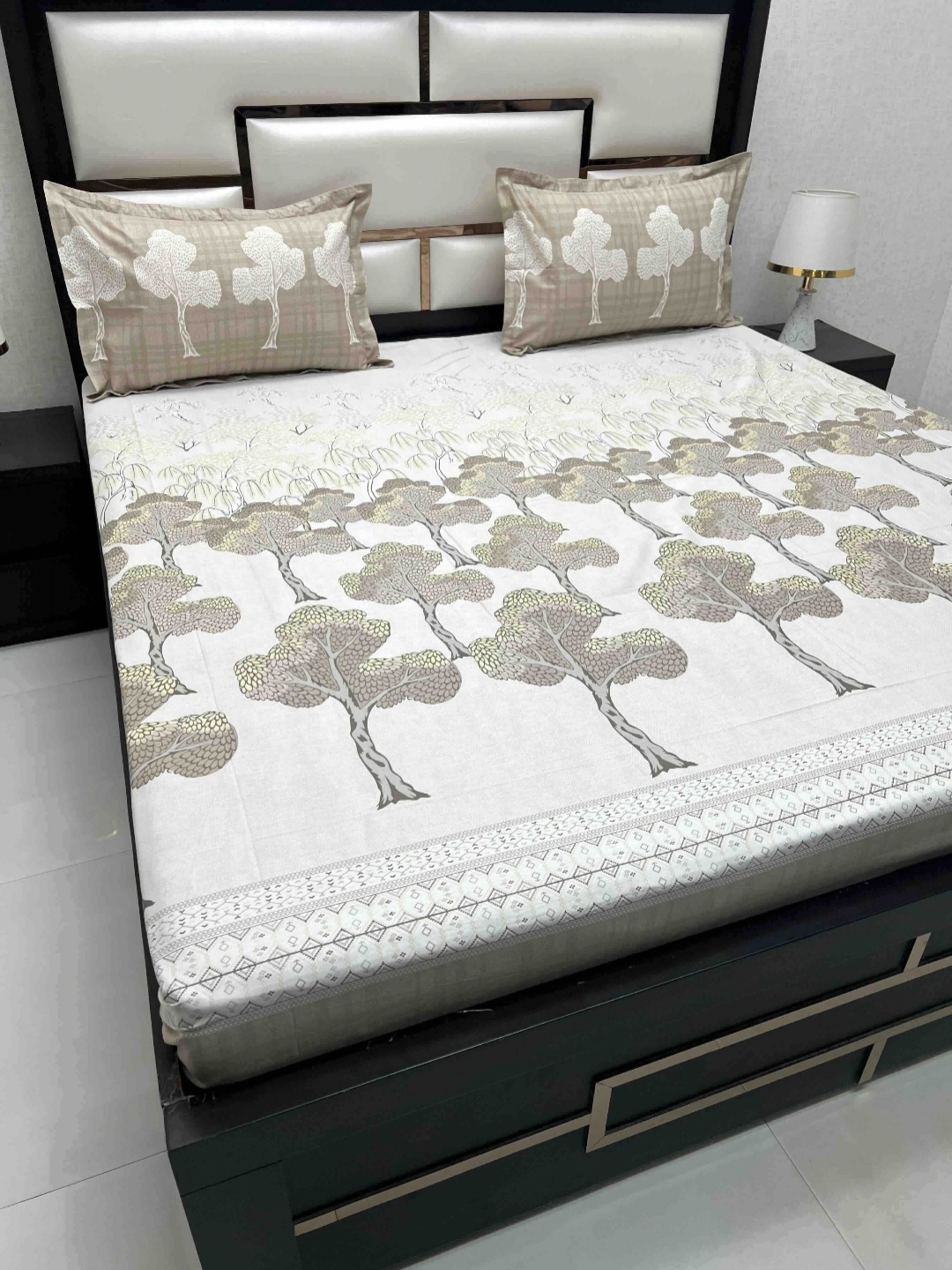 Pure Decor Cotton King Size Double Bed Bedsheet With 2 Pillow Covers 2.74m X 2.74m, Brown
Pure Decor Cotton King Size Double Bed Bedsheet With 2 Pillow Covers 2.74m X 2.74m, Brown