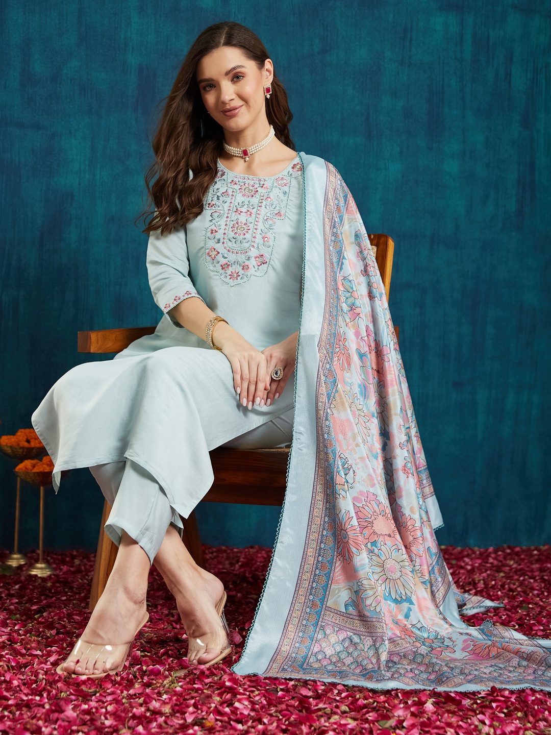 RAJGRANTH Floral Embroidered Sequinned Pure Silk Straight Kurta with Trousers & Dupatta, Sea green
RAJGRANTH Floral Embroidered Sequinned Pure Silk Straight Kurta with Trousers & Dupatta, Sea green