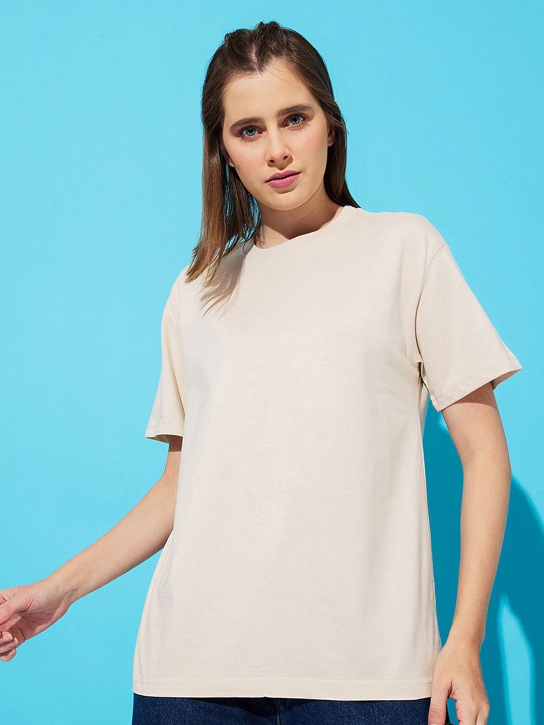The Roadster Lifestyle Co. Women Pack Of 2 Solid Round Neck Cotton Relaxed Fit T-shirts, White
The Roadster Lifestyle Co. Women Pack Of 2 Solid Round Neck Cotton Relaxed Fit T-shirts, White