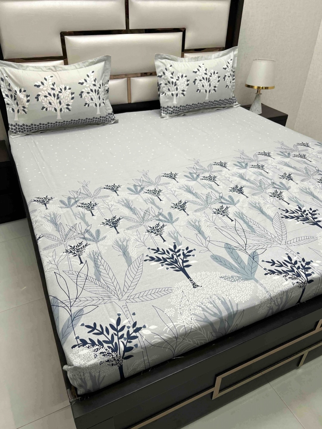 Pure Decor Cotton King Size Double Bed Bedsheet With 2 Pillow Covers 2.74m X 2.74m, Grey
Pure Decor Cotton King Size Double Bed Bedsheet With 2 Pillow Covers 2.74m X 2.74m, Grey