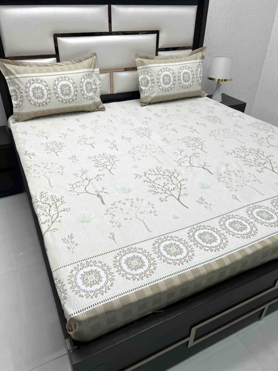 Pure Decor Cotton King Size Double Bed Bedsheet With 2 Pillow Covers 2.74m X 2.74m, Brown
Pure Decor Cotton King Size Double Bed Bedsheet With 2 Pillow Covers 2.74m X 2.74m, Brown