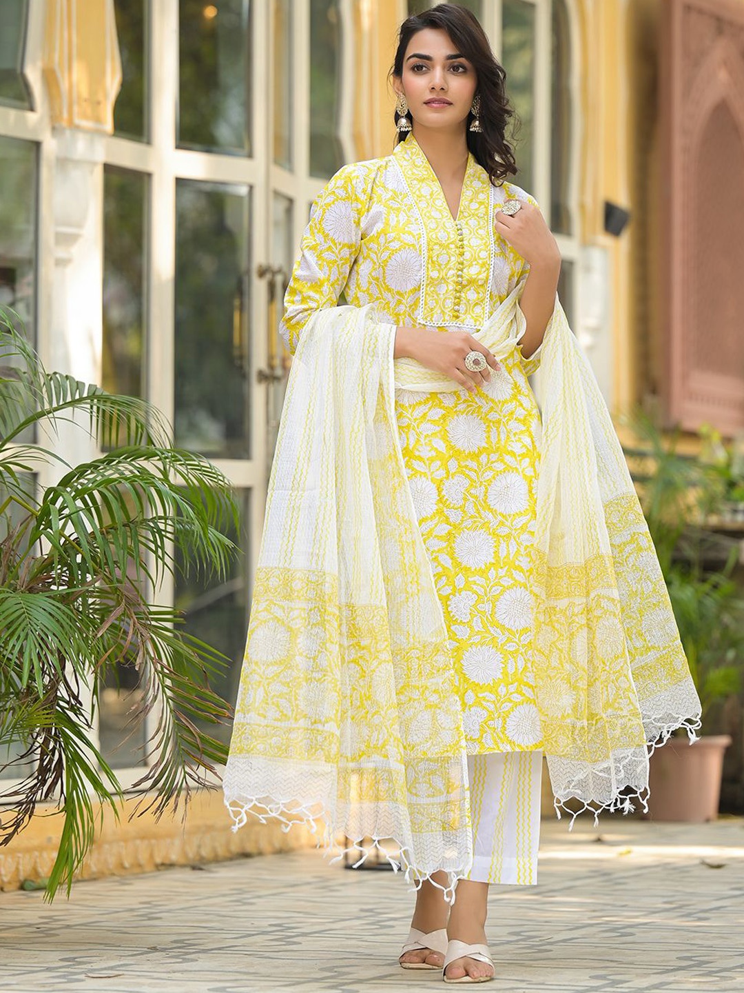 KALINI Floral Block Printed Pure Cotton V-Neck Straight Kurta with Trousers & Dupatta, Yellow
KALINI Floral Block Printed Pure Cotton V-Neck Straight Kurta with Trousers & Dupatta, Yellow