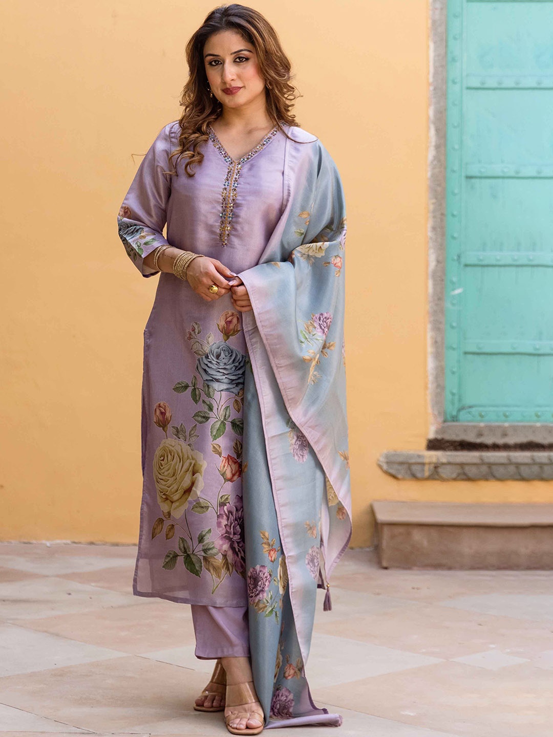 KALINI Women Floral Printed Regular Sequinned Kurta with Trousers & With Dupatta, Purple
KALINI Women Floral Printed Regular Sequinned Kurta with Trousers & With Dupatta, Purple