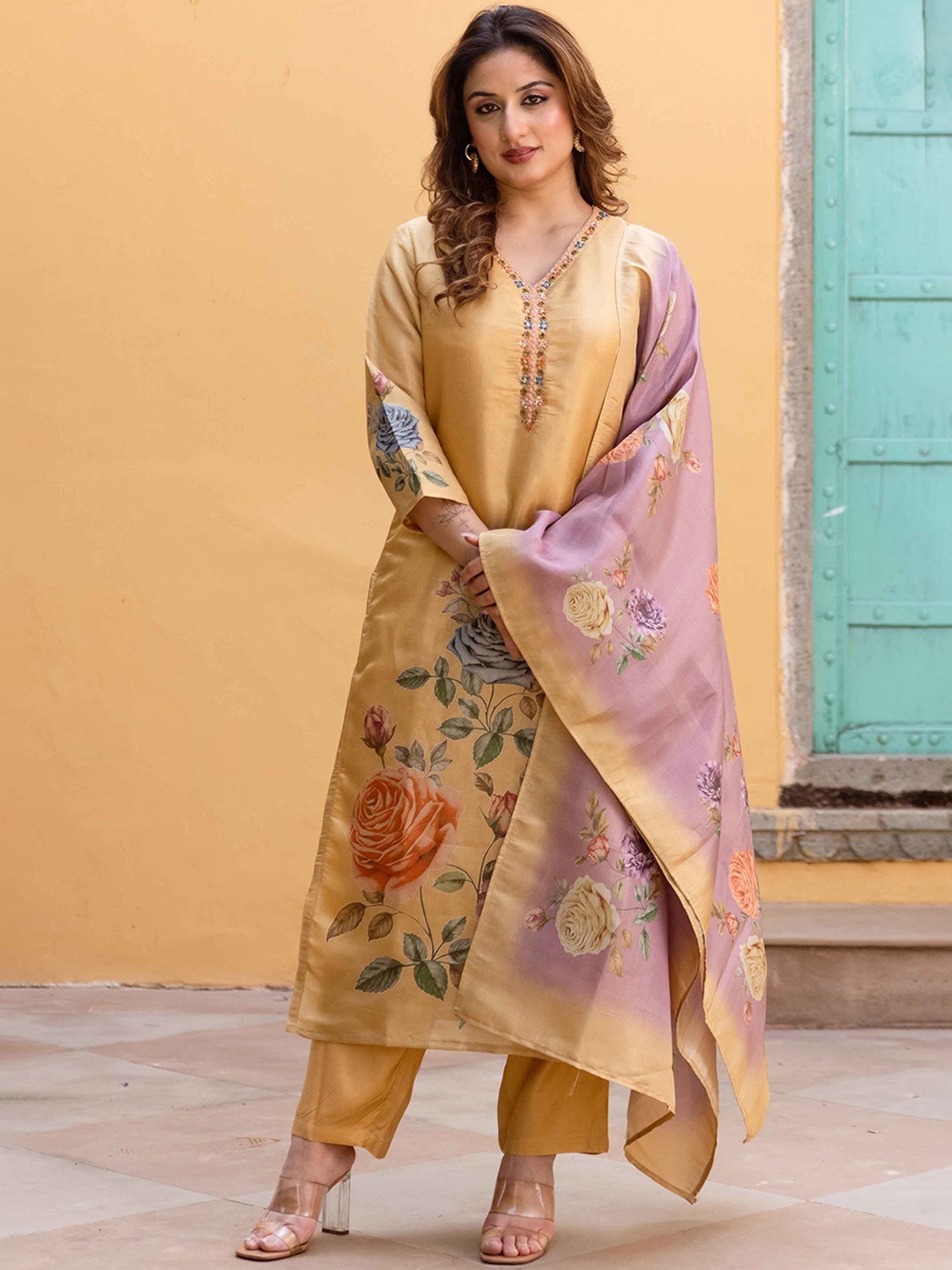 KALINI Women Floral Printed Regular Sequinned Kurta with Trousers & With Dupatta, Gold
KALINI Women Floral Printed Regular Sequinned Kurta with Trousers & With Dupatta, Gold