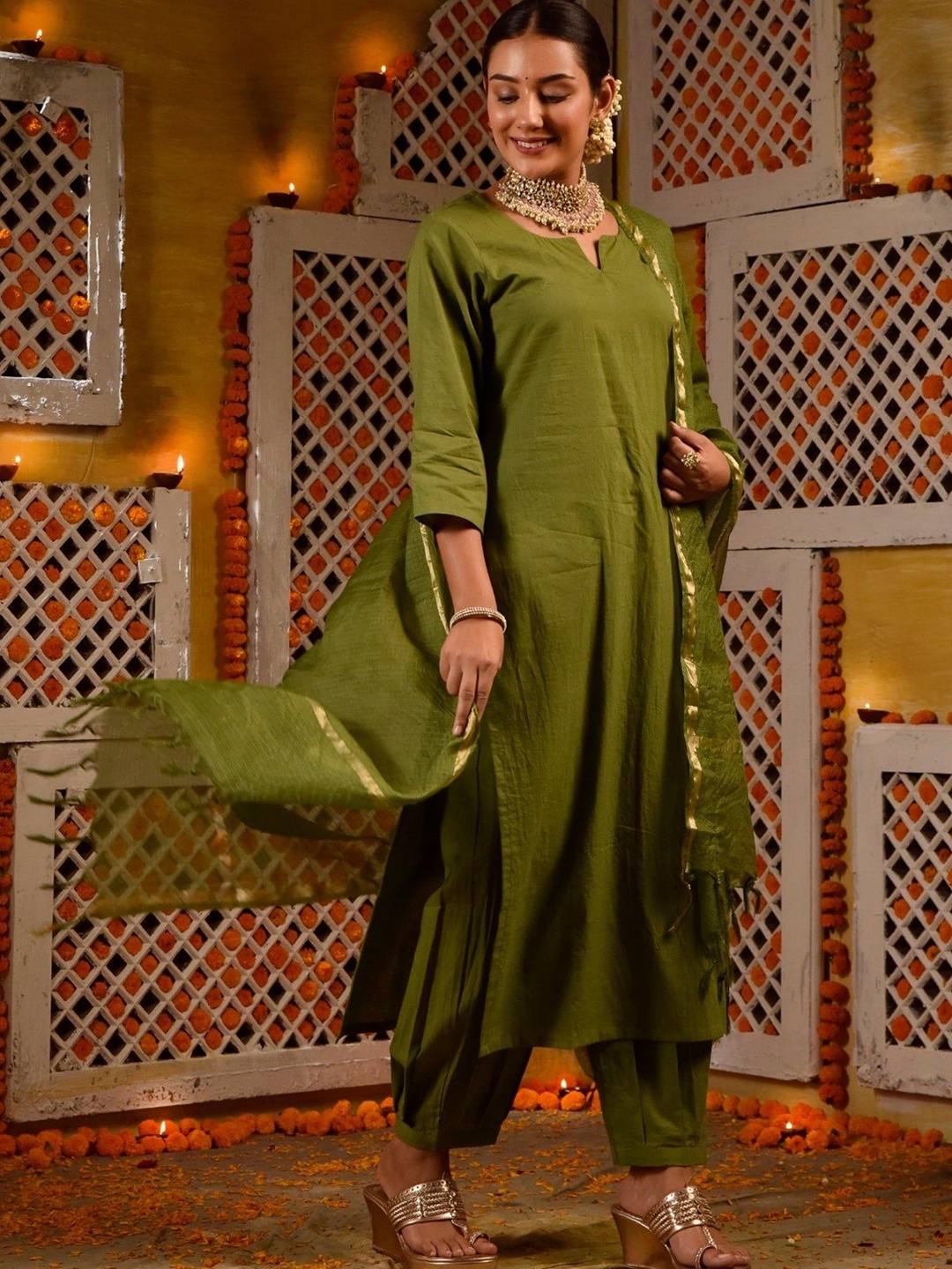 DIMPLE DESIGN STUDIO Notch Neck Pure Cotton Straight Kurta with Trousers & Dupatta, Olive
DIMPLE DESIGN STUDIO Notch Neck Pure Cotton Straight Kurta with Trousers & Dupatta, Olive