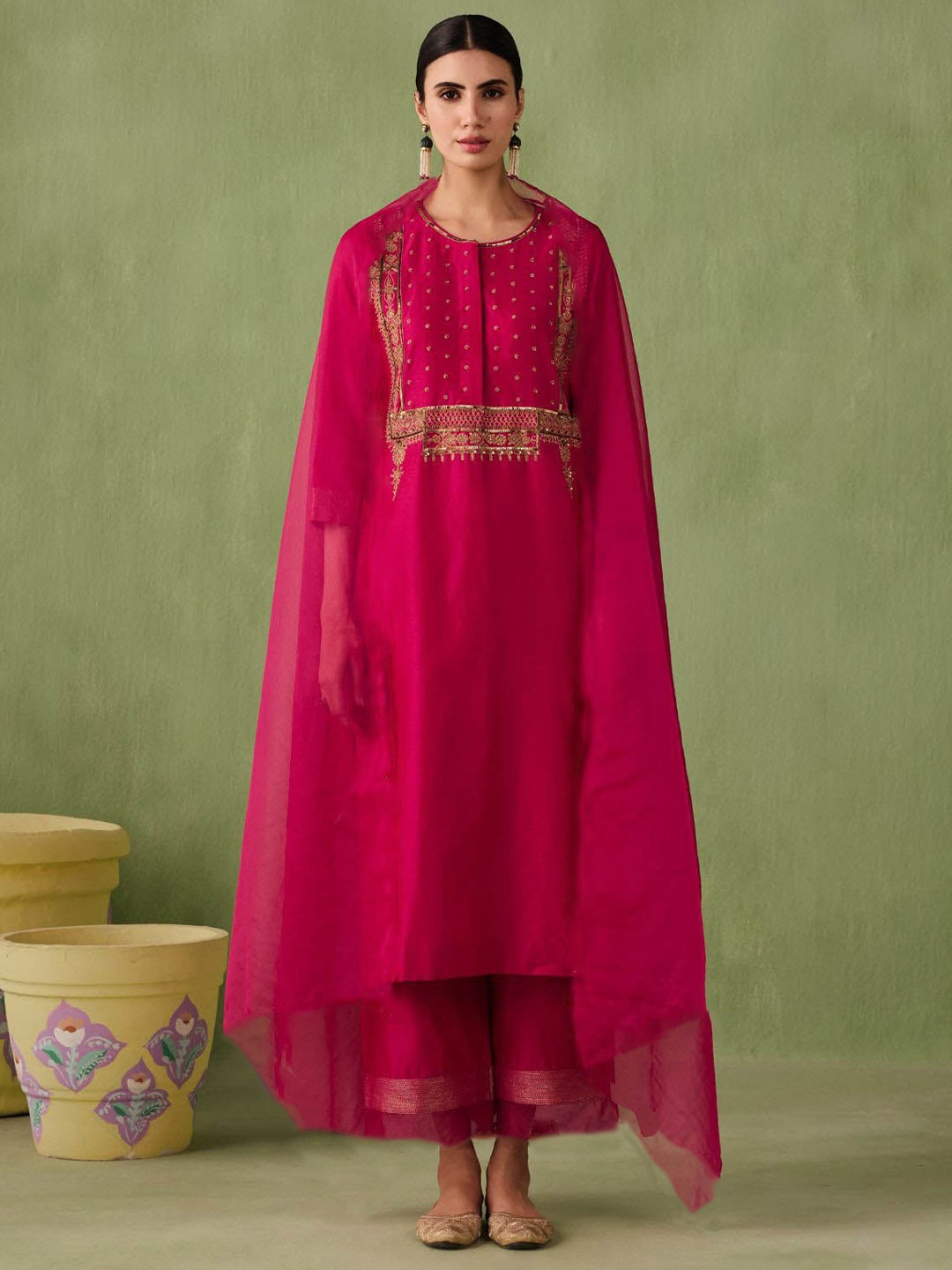 GoSriKi Ethnic Motifs Embroidered Straight Kurta with Palazzos & With Dupatta, Pink
GoSriKi Ethnic Motifs Embroidered Straight Kurta with Palazzos & With Dupatta, Pink