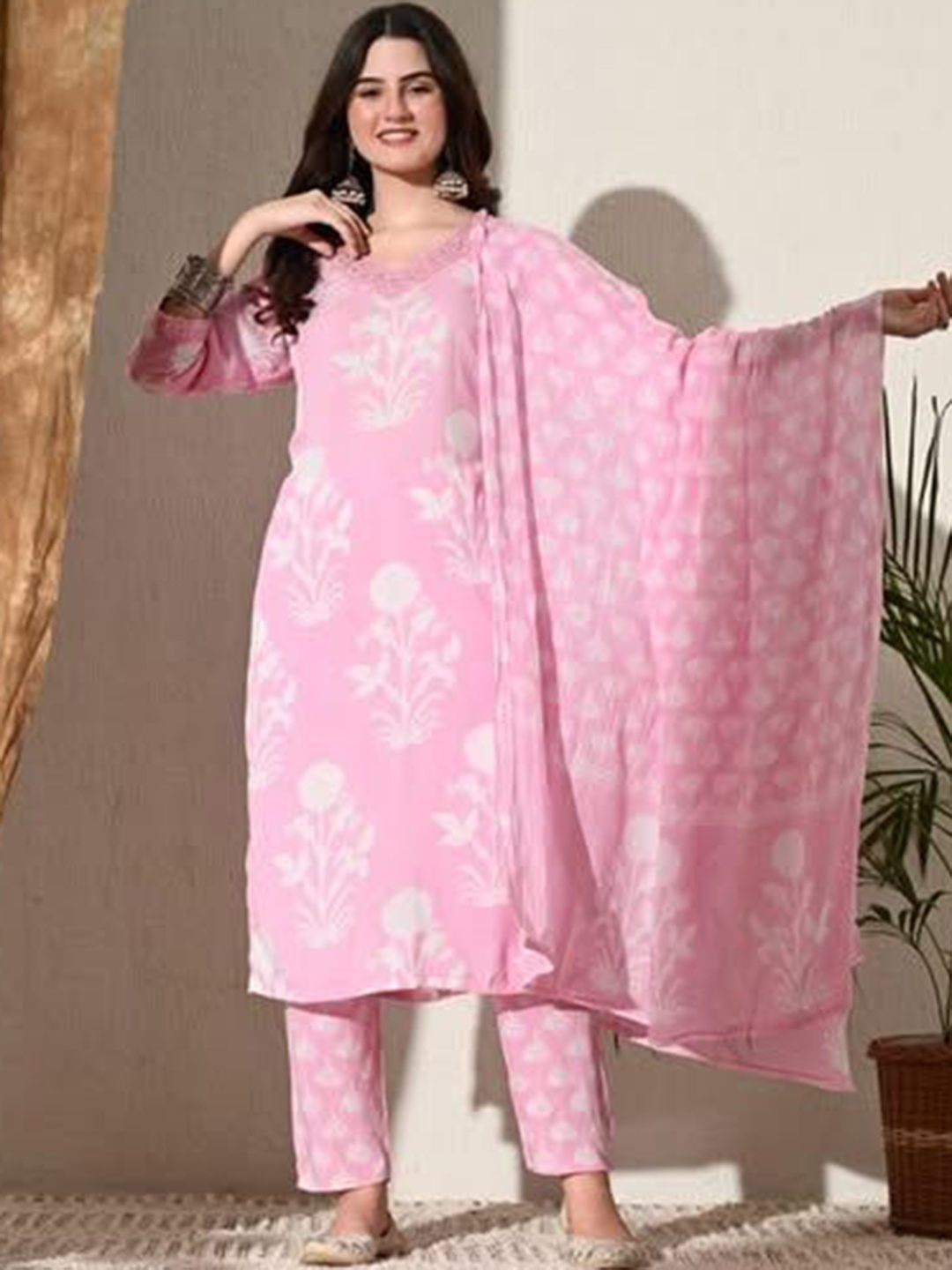 KBZ Floral Printed Regular Sequinned Pure Cotton Straight Kurta with Trousers & Dupatta, Pink
KBZ Floral Printed Regular Sequinned Pure Cotton Straight Kurta with Trousers & Dupatta, Pink