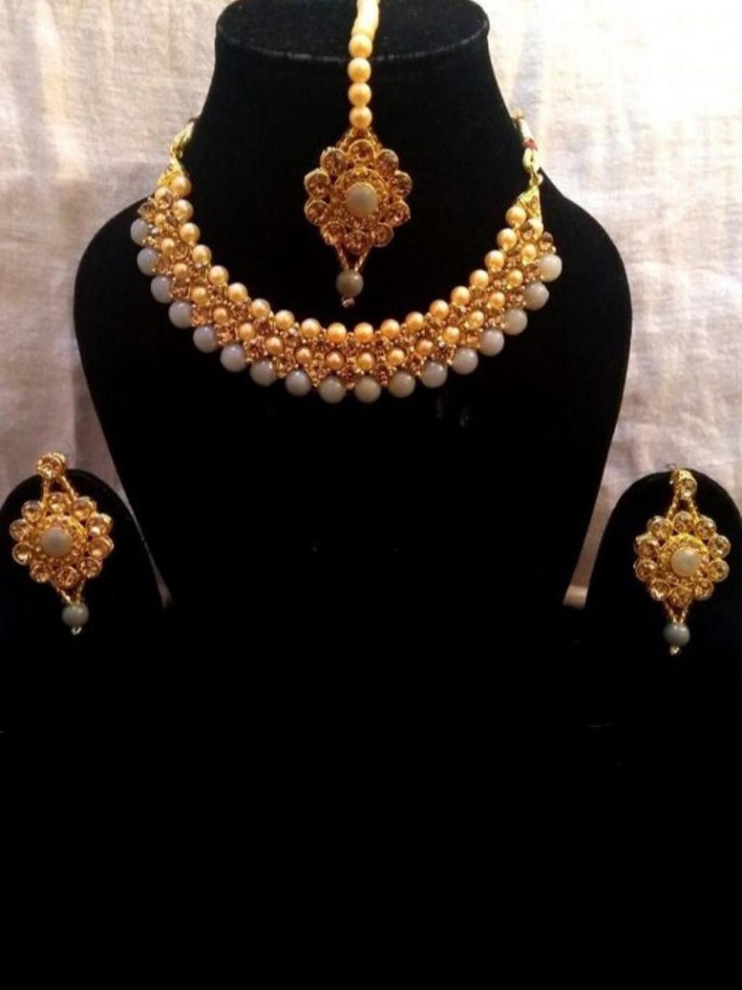 JMBW INTERNATIONAL Gold-Plated Stone-Studded & Beaded Antique Jewellery Set, Grey
JMBW INTERNATIONAL Gold-Plated Stone-Studded & Beaded Antique Jewellery Set, Grey