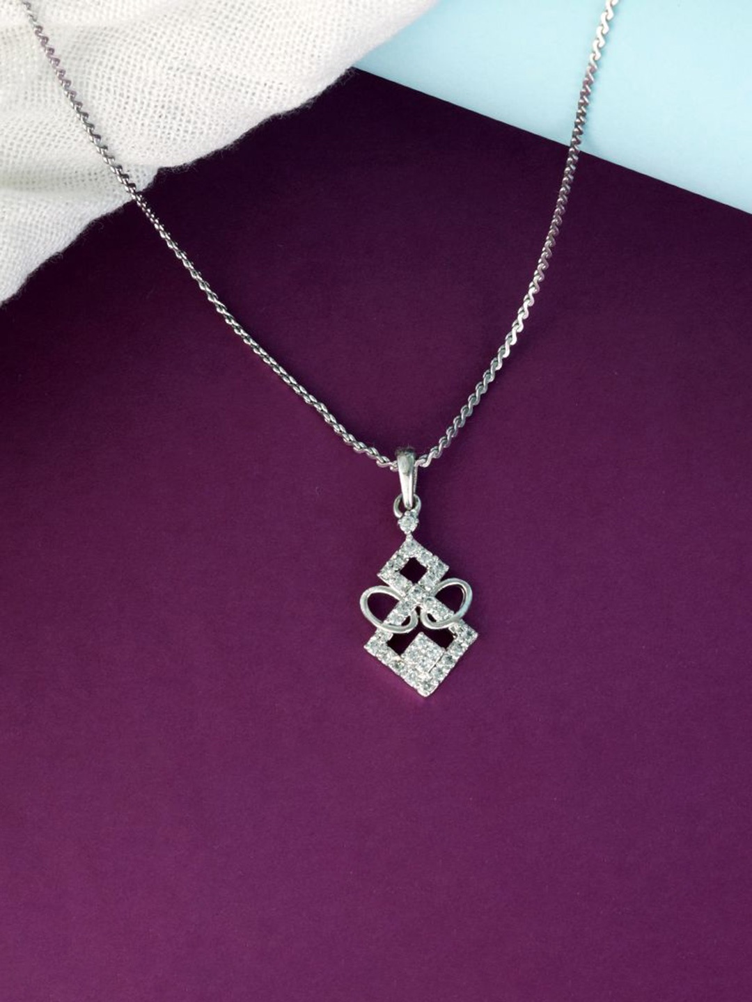 Tuanz Silver Jewelry Unisex 925 Sterling Silver Rhodium-Plated CZ- Stone Studded Pendant
Tuanz Silver Jewelry Unisex 925 Sterling Silver Rhodium-Plated CZ- Stone Studded Pendant