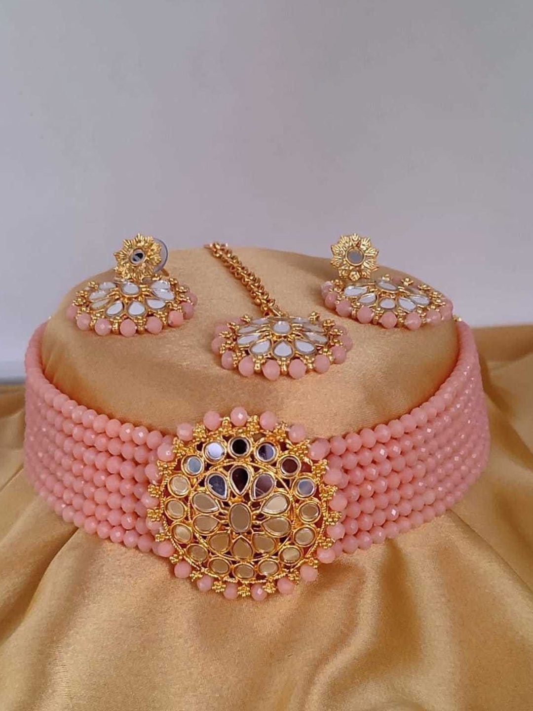 JMBW INTERNATIONAL Gold-Plated Beaded Stone-Studded Necklace With Earrings & Maang Tikka, Silver
JMBW INTERNATIONAL Gold-Plated Beaded Stone-Studded Necklace With Earrings & Maang Tikka, Silver