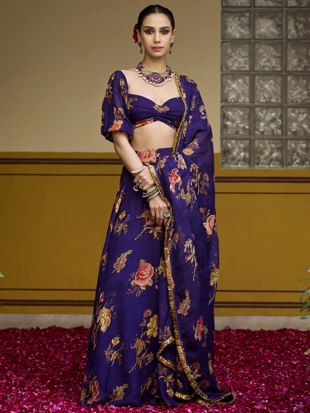 BAARO MASI Floral Printed V-Neck Puffed Sleeves Ready To Wear Lehenga Choli With Dupatta, Purple
BAARO MASI Floral Printed V-Neck Puffed Sleeves Ready To Wear Lehenga Choli With Dupatta, Purple
