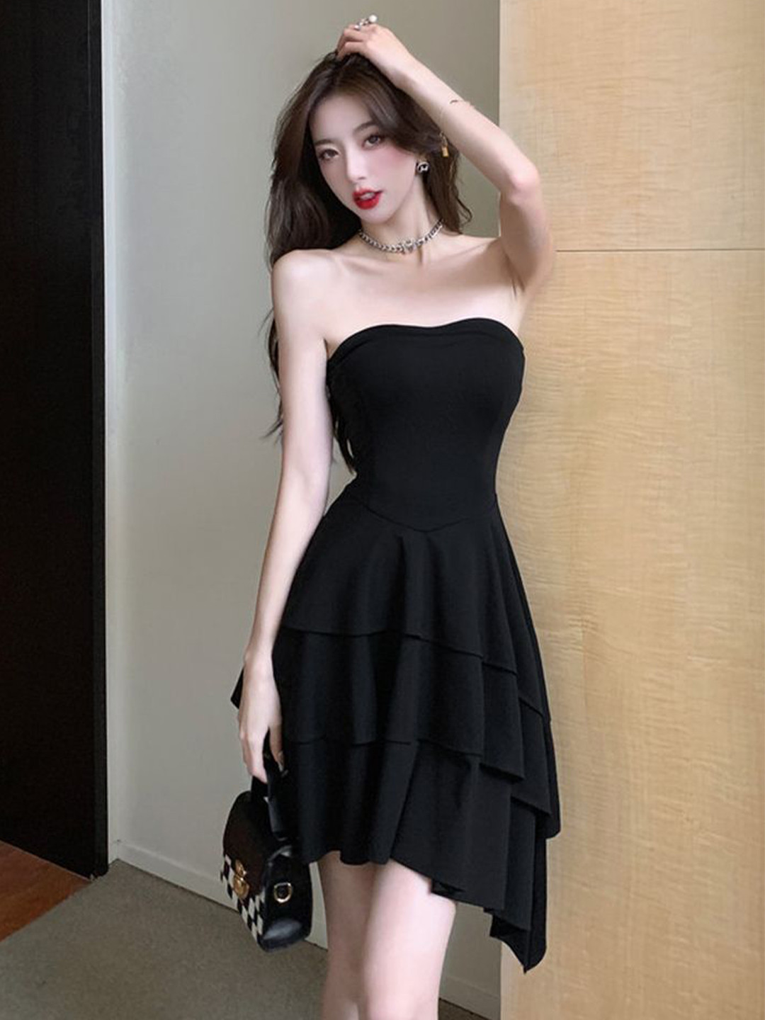 LULU & SKY Women Bandeau Mini Dress, Black
LULU & SKY Women Bandeau Mini Dress, Black