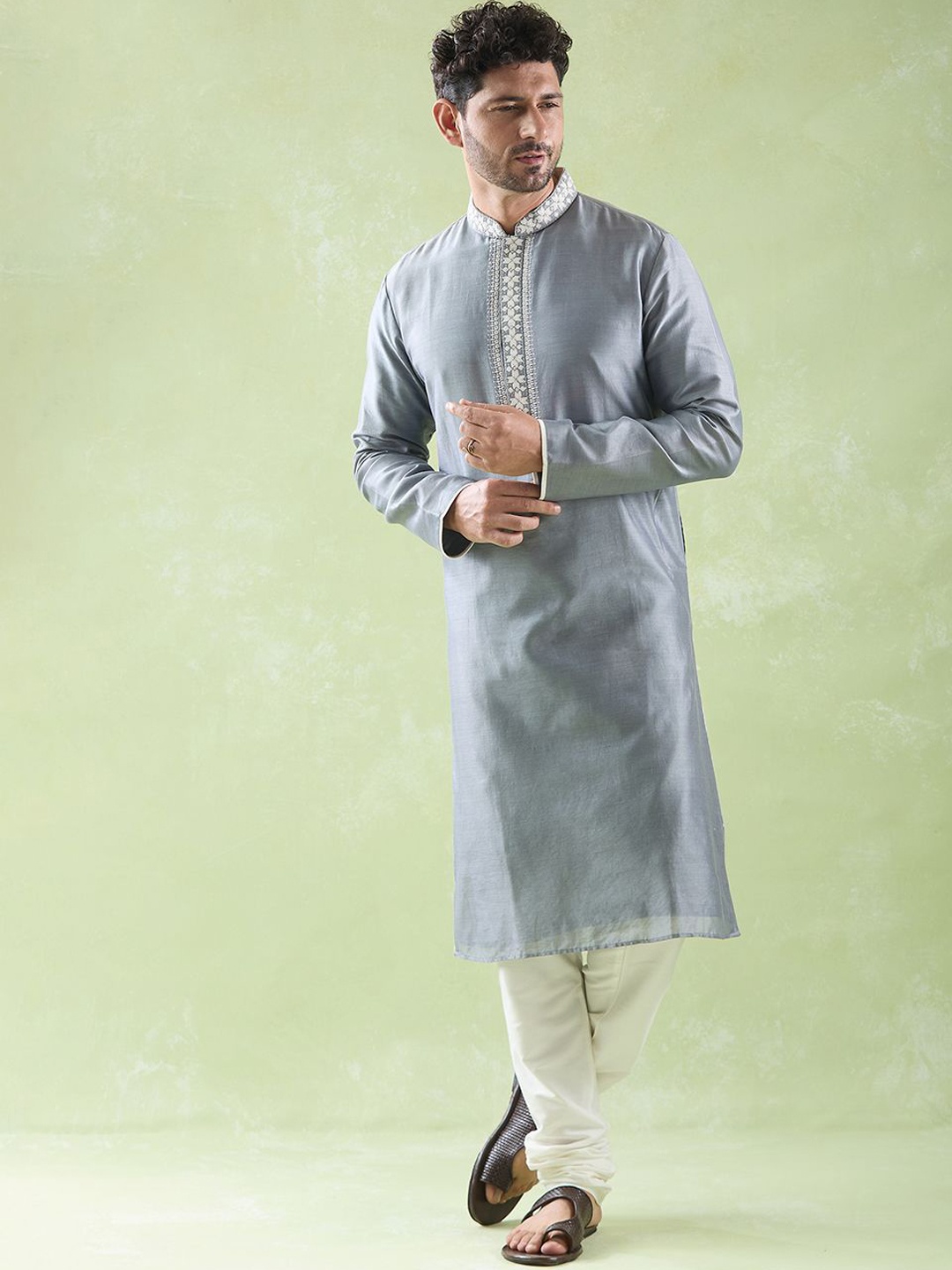 Arihant Rai Sinha Ethnic Motifs Yoke Design Thread Work Chanderi Silk Kurta With Churidar, Grey
Arihant Rai Sinha Ethnic Motifs Yoke Design Thread Work Chanderi Silk Kurta With Churidar, Grey