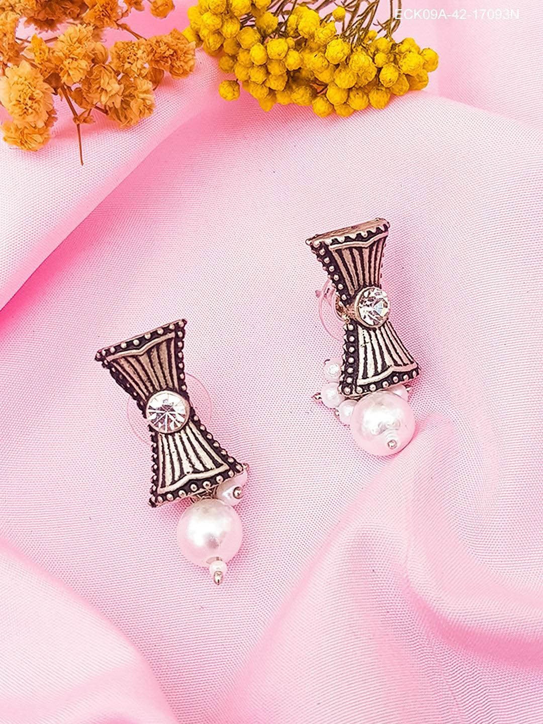 GRIIHAM Silver Plated American Diamond Studded Contemporary Drop Earrings
GRIIHAM Silver Plated American Diamond Studded Contemporary Drop Earrings