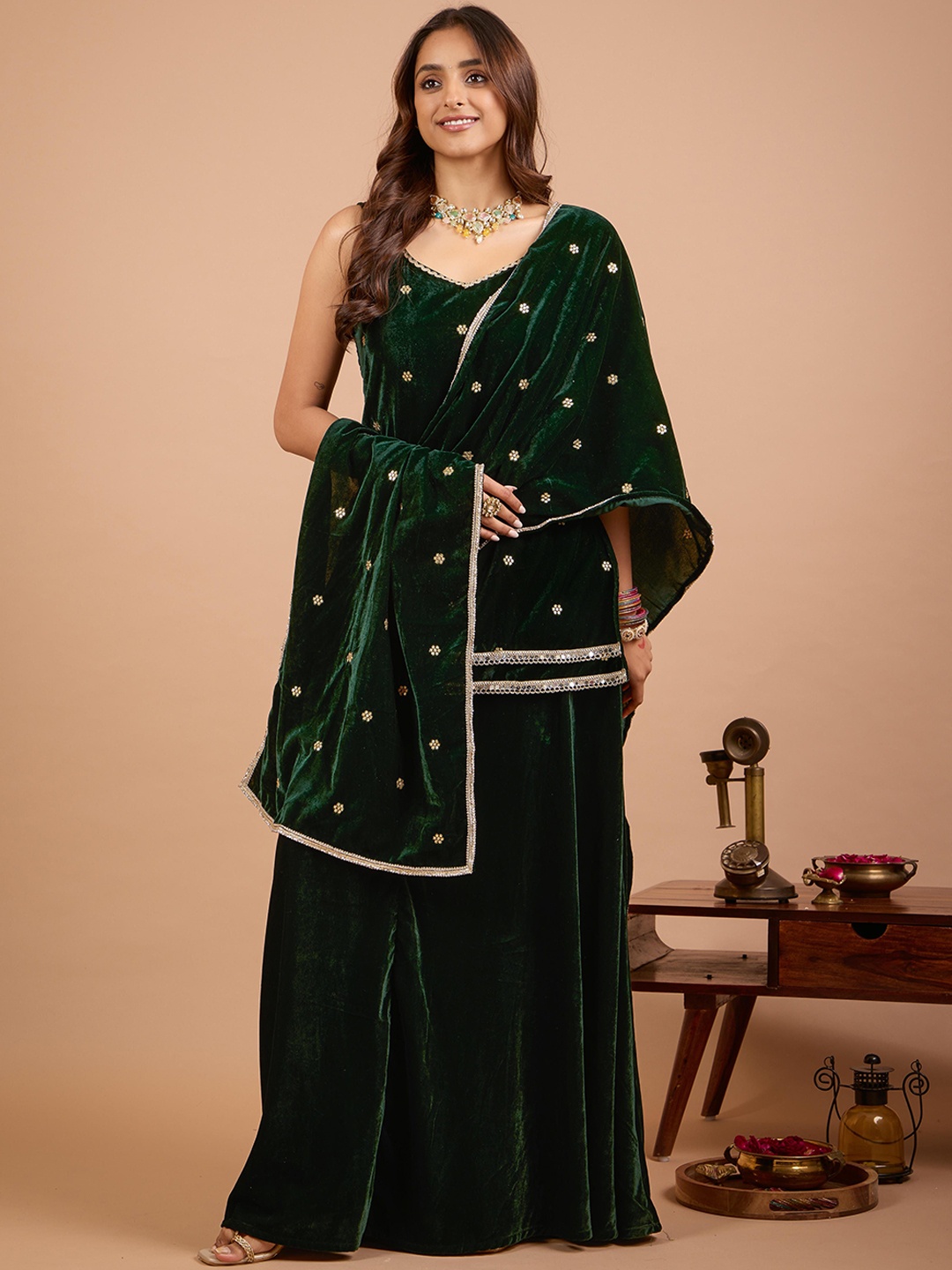 Alaya By Stage3 Floral Motifs Embroidered Velvet Kurti With Skirt & With Dupatta, Green
Alaya By Stage3 Floral Motifs Embroidered Velvet Kurti With Skirt & With Dupatta, Green