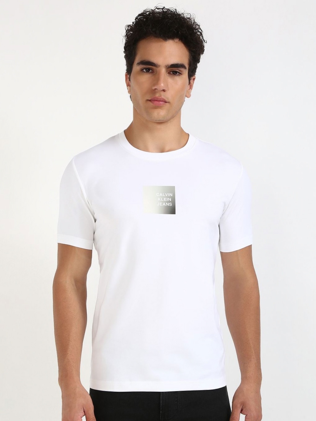Calvin Klein Jeans Men AR -METALLIC Typography Printed Round Neck Cotton T-shirt, White
Calvin Klein Jeans Men AR -METALLIC Typography Printed Round Neck Cotton T-shirt, White