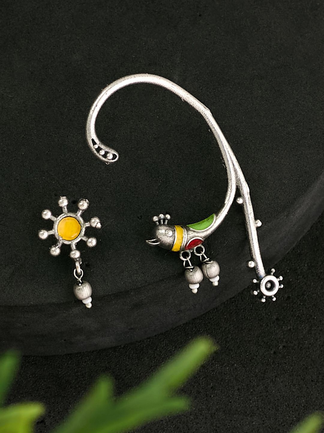 ATIBELLE Silver-Plated German Silver Contemporary Stone Studded & Beaded Drop Earrings
ATIBELLE Silver-Plated German Silver Contemporary Stone Studded & Beaded Drop Earrings