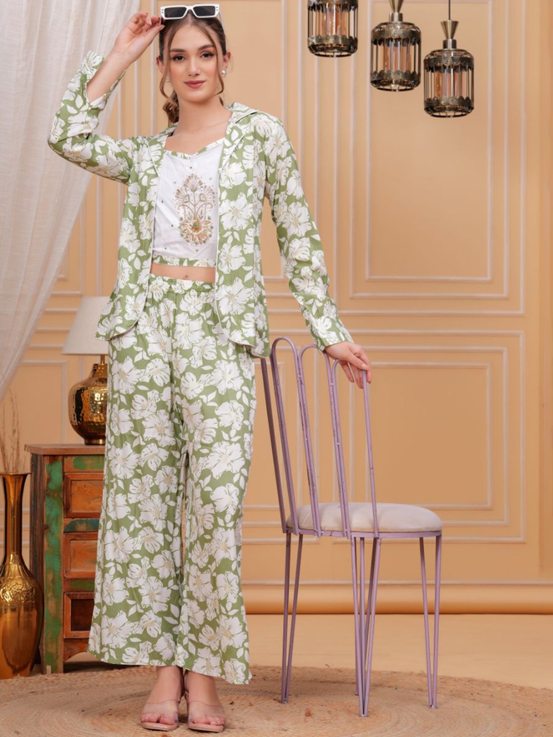 HIGHLIGHT FASHION EXPORT Embellished V-Neck Pure Cotton Top & Palazzo With Jacket, Green
HIGHLIGHT FASHION EXPORT Embellished V-Neck Pure Cotton Top & Palazzo With Jacket, Green