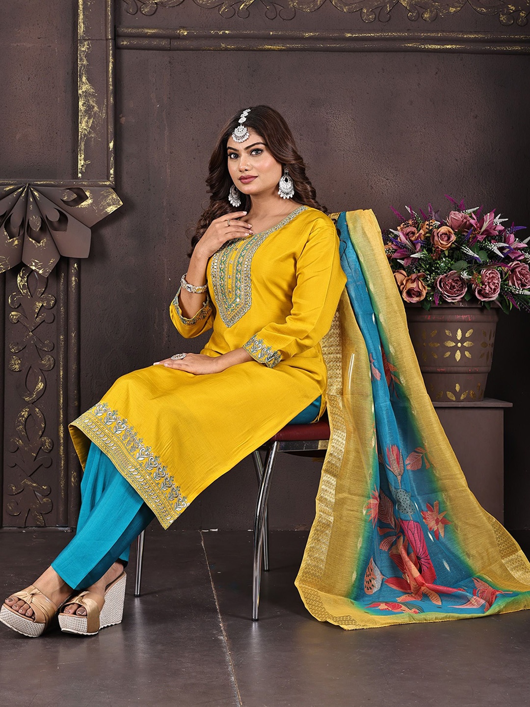Maheesha Geometric Embroidered Sequinned Straight Kurta With Trouser And Dupatta, Yellow
Maheesha Geometric Embroidered Sequinned Straight Kurta With Trouser And Dupatta, Yellow