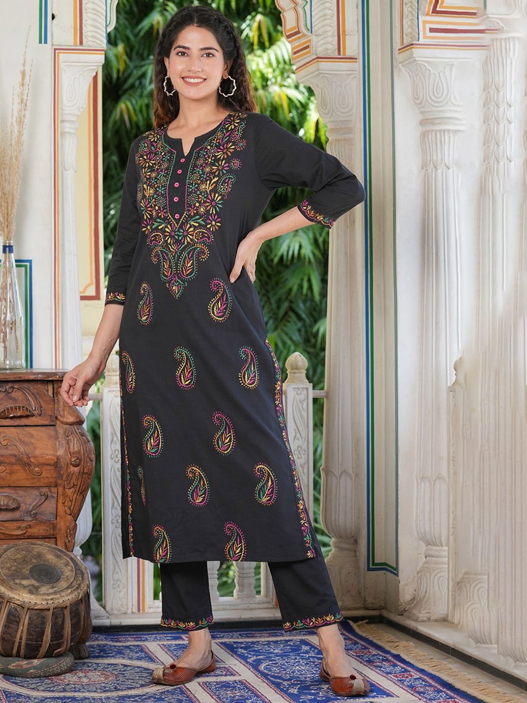 IKRASS Paisley Chikankari Pure Cotton Notch Neck Straight Kurta With Trousers, Black
IKRASS Paisley Chikankari Pure Cotton Notch Neck Straight Kurta With Trousers, Black