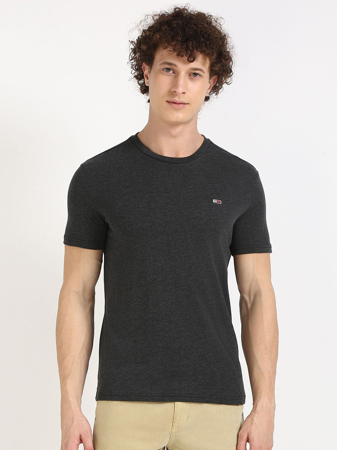 Tommy Hilfiger Men Solid Round Neck Cotton T-shirt, Black 
Tommy Hilfiger Men Solid Round Neck Cotton T-shirt, Black