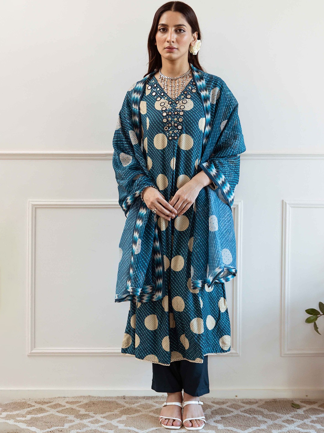 Nehamta Geometric Printed Mirror Work V-Neck A-line Kurta With Pant & Dupatta, Turquoise blue
Nehamta Geometric Printed Mirror Work V-Neck A-line Kurta With Pant & Dupatta, Turquoise blue