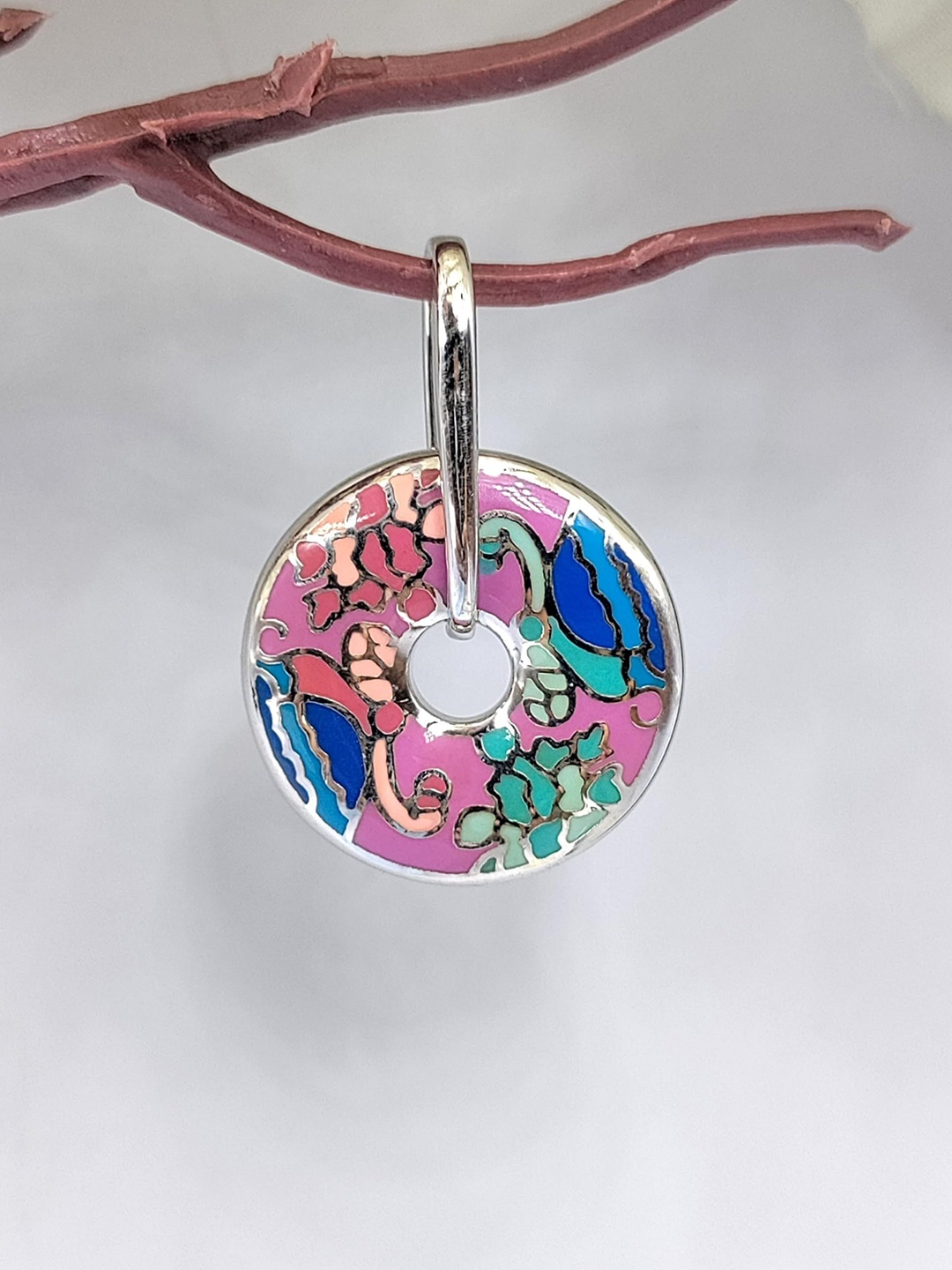 AMONROO 925 Sterling Silver Rhodium-Plated Enamelled Cartoon Design Circular Pendant
AMONROO 925 Sterling Silver Rhodium-Plated Enamelled Cartoon Design Circular Pendant