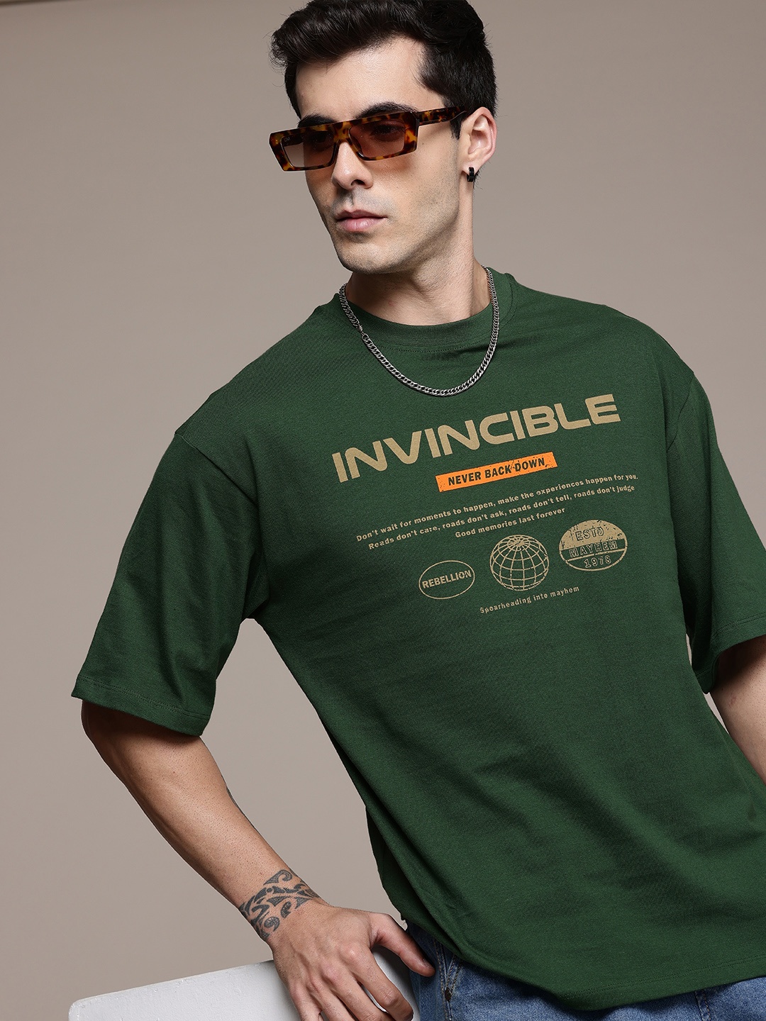 The Roadster Life Co. Typography Printed Drop-Shoulder Sleeves Pure Cotton T-shirt, Green
The Roadster Life Co. Typography Printed Drop-Shoulder Sleeves Pure Cotton T-shirt, Green