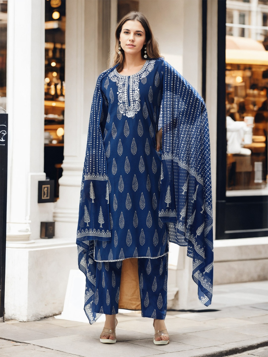 Jaipur Kurti Women Floral Printed Regular Thread Work Pure Cotton Kurta with Trousers & With Dupatta, Blue
Jaipur Kurti Women Floral Printed Regular Thread Work Pure Cotton Kurta with Trousers & With Dupatta, Blue