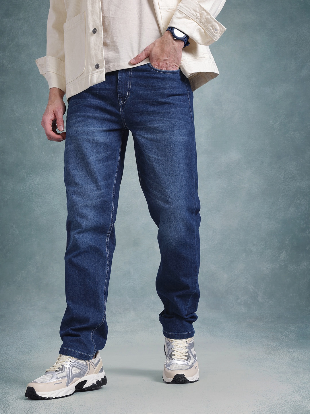 The Roadster Life Co. Men Mid-Rise Light Fade Stretchable Relaxed Fit Jeans, Navy blue
The Roadster Life Co. Men Mid-Rise Light Fade Stretchable Relaxed Fit Jeans, Navy blue