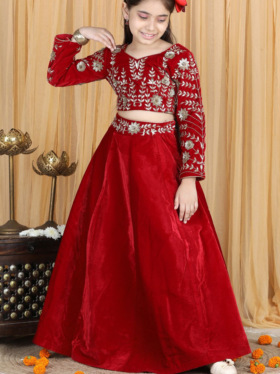 THE LITTLE CELEBS Girls Embellished Beads and Stones Ready to Wear Lehenga &, Maroon
THE LITTLE CELEBS Girls Embellished Beads and Stones Ready to Wear Lehenga &, Maroon