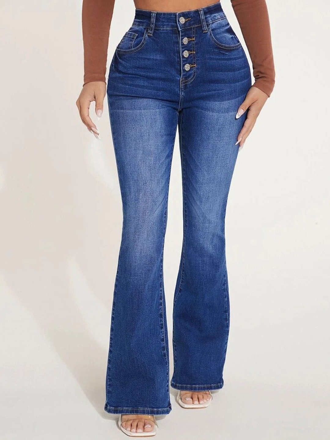 The Roadster Lifestyle Co. Women Cotton Wide Leg Mid-Rise Jeans, Navy blue
The Roadster Lifestyle Co. Women Cotton Wide Leg Mid-Rise Jeans, Navy blue