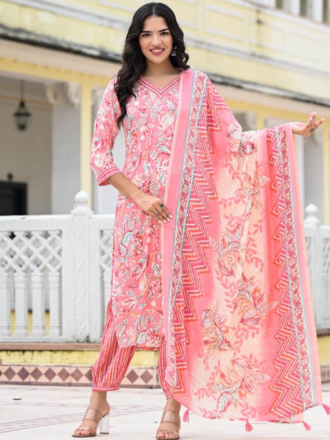 KALINI Women Floral Printed Regular Sequinned Kurta with Trousers & With Dupatta, Pink
KALINI Women Floral Printed Regular Sequinned Kurta with Trousers & With Dupatta, Pink