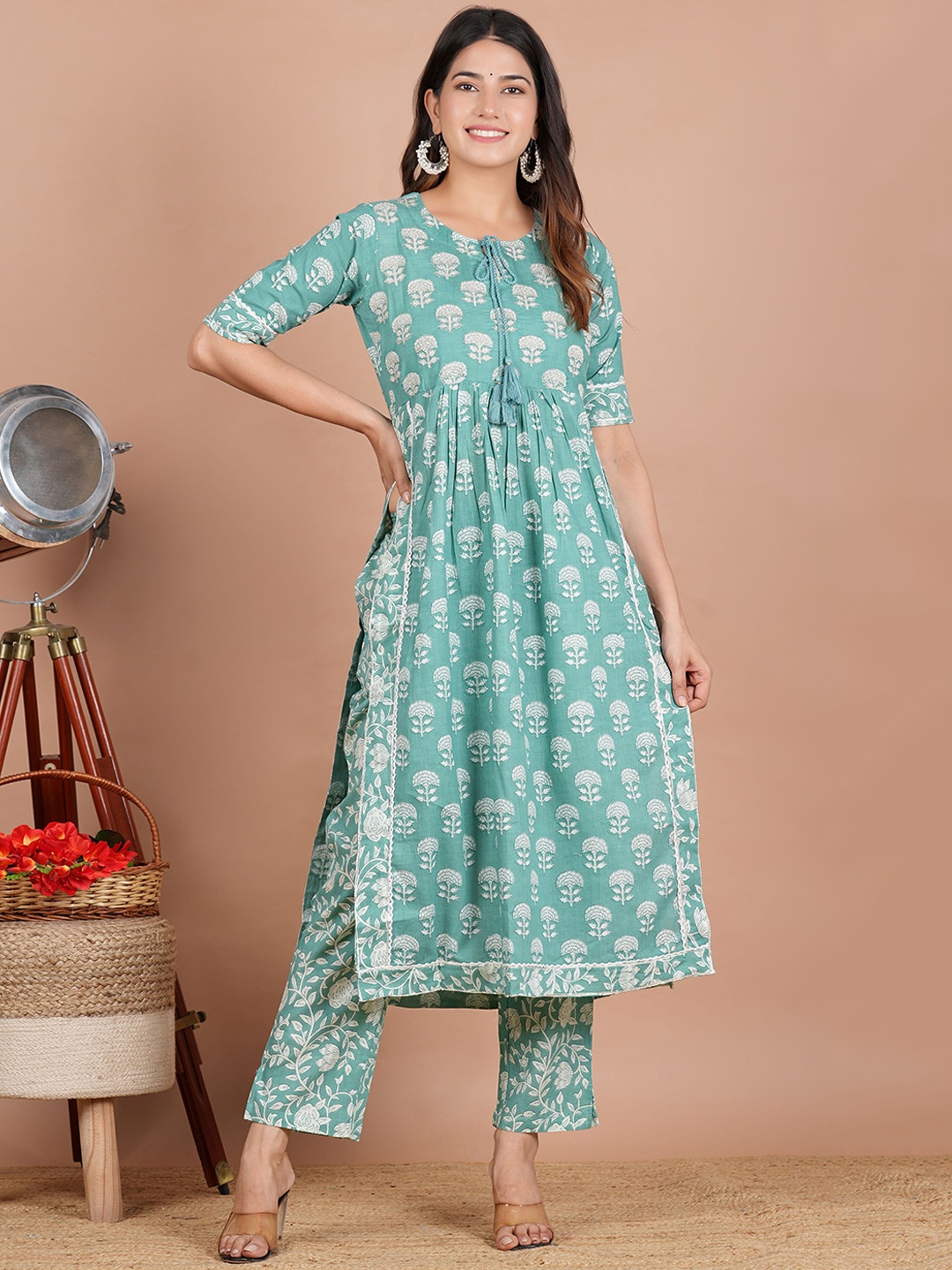 ZOYOTO Women Floral Printed Regular Thread Work Pure Cotton Kurta with Trousers, Sea green
ZOYOTO Women Floral Printed Regular Thread Work Pure Cotton Kurta with Trousers, Sea green