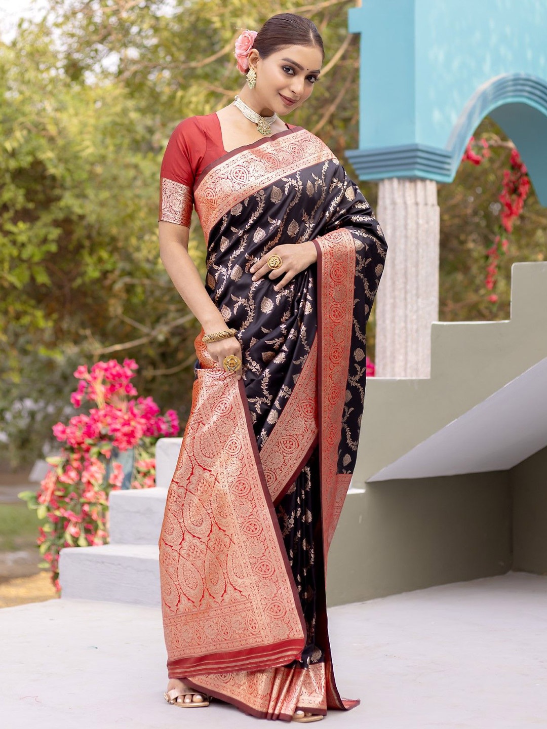 LeeliPeeri Designer Woven Design Zari Pure Silk Banarasi Saree, Black
LeeliPeeri Designer Woven Design Zari Pure Silk Banarasi Saree, Black