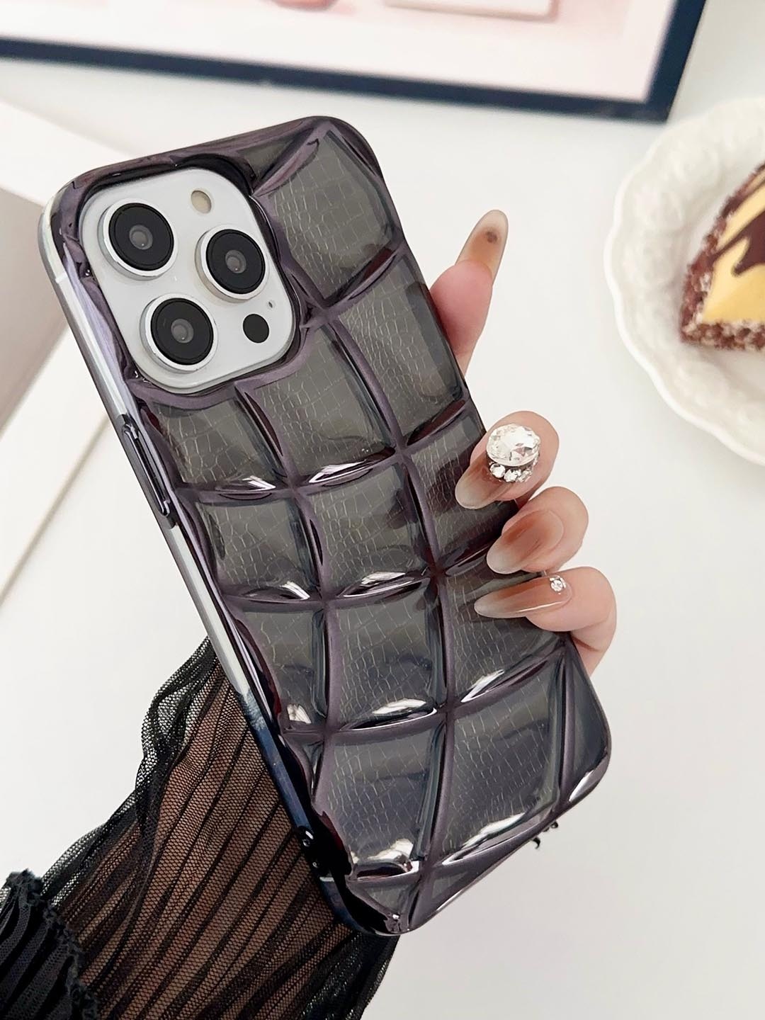Luxury Kase Geometric LK143 Electroplated Unique Design iPhone 14 Pro Back Case, Black
Luxury Kase Geometric LK143 Electroplated Unique Design iPhone 14 Pro Back Case, Black