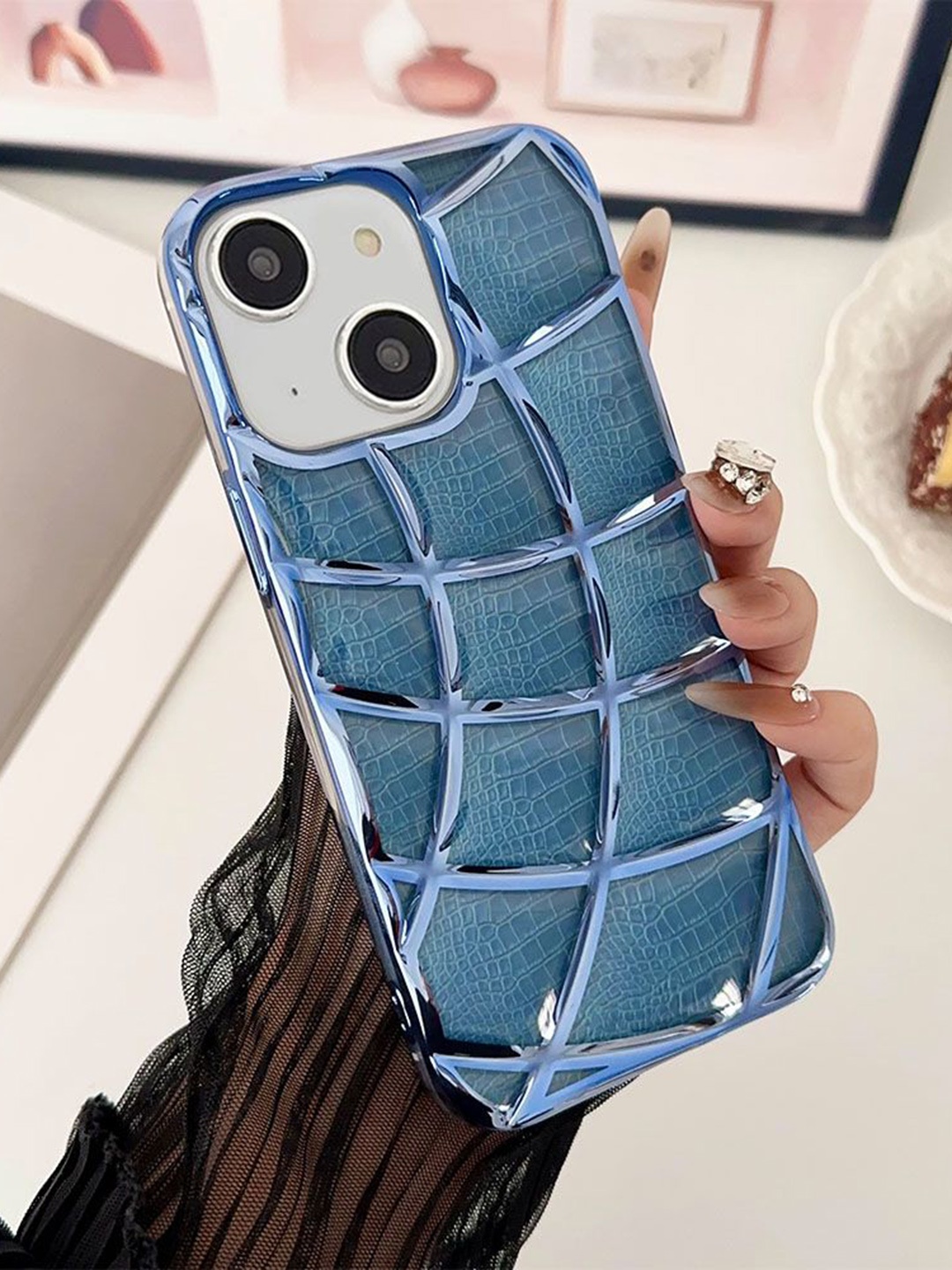 Luxury Kase Geometric LK143 Electroplated Unique Design iPhone 15 Plus Back Case, Blue
Luxury Kase Geometric LK143 Electroplated Unique Design iPhone 15 Plus Back Case, Blue