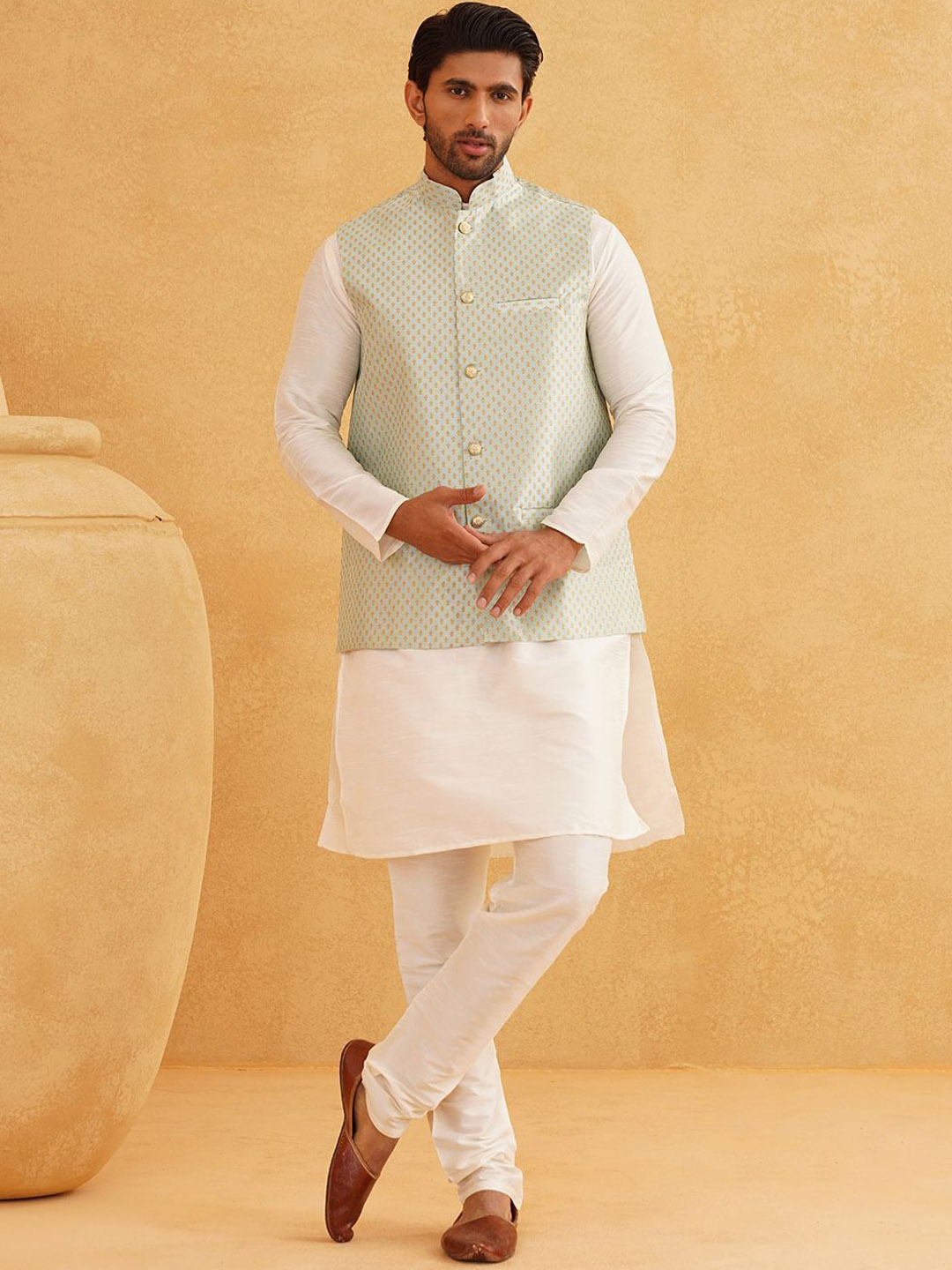 SOJANYA Band Collar Long Sleeves Regular Kurta With Churidar With Nehru Jacket, White
SOJANYA Band Collar Long Sleeves Regular Kurta With Churidar With Nehru Jacket, White