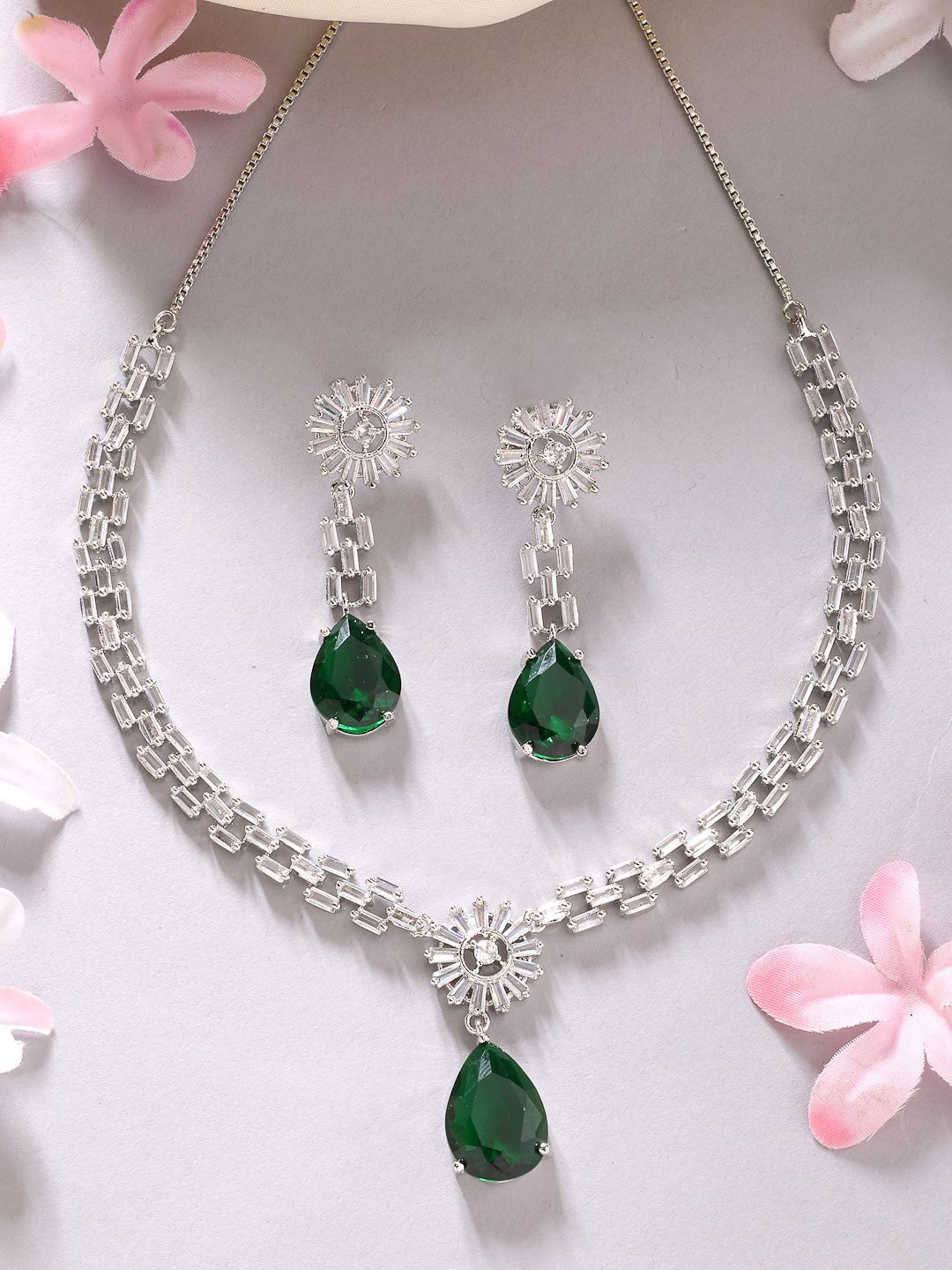 ZENEME Rhodium-Plated Luxurious Sparkle Green Necklace & Earring Jewellery Set, Silver
ZENEME Rhodium-Plated Luxurious Sparkle Green Necklace & Earring Jewellery Set, Silver