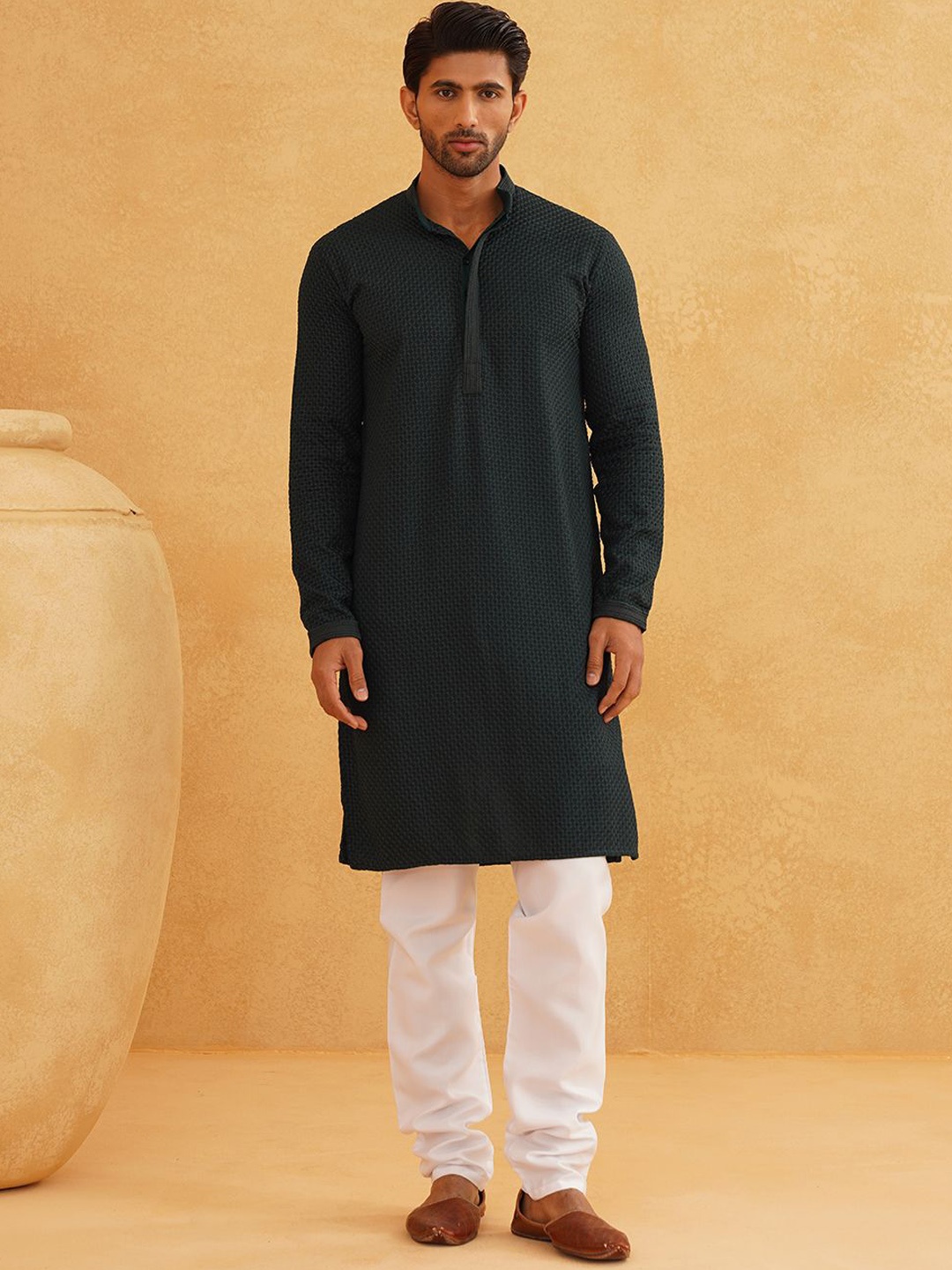 SOJANYA Floral Embroidered Mandarin Collar Thread Work Pure Cotton Kurta With Churidar, Green
SOJANYA Floral Embroidered Mandarin Collar Thread Work Pure Cotton Kurta With Churidar, Green