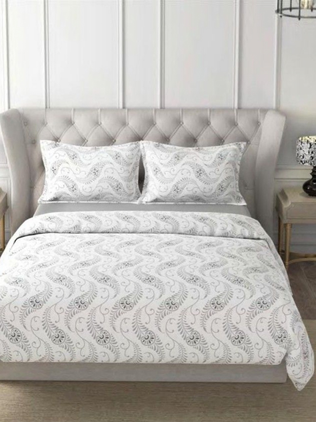 HOME PLUS STUDIOS Raymond Rich Dream Grey Floral Cotton 160TC King Bedsheet Set-2.74mx2.7m
HOME PLUS STUDIOS Raymond Rich Dream Grey Floral Cotton 160TC King Bedsheet Set-2.74mx2.7m